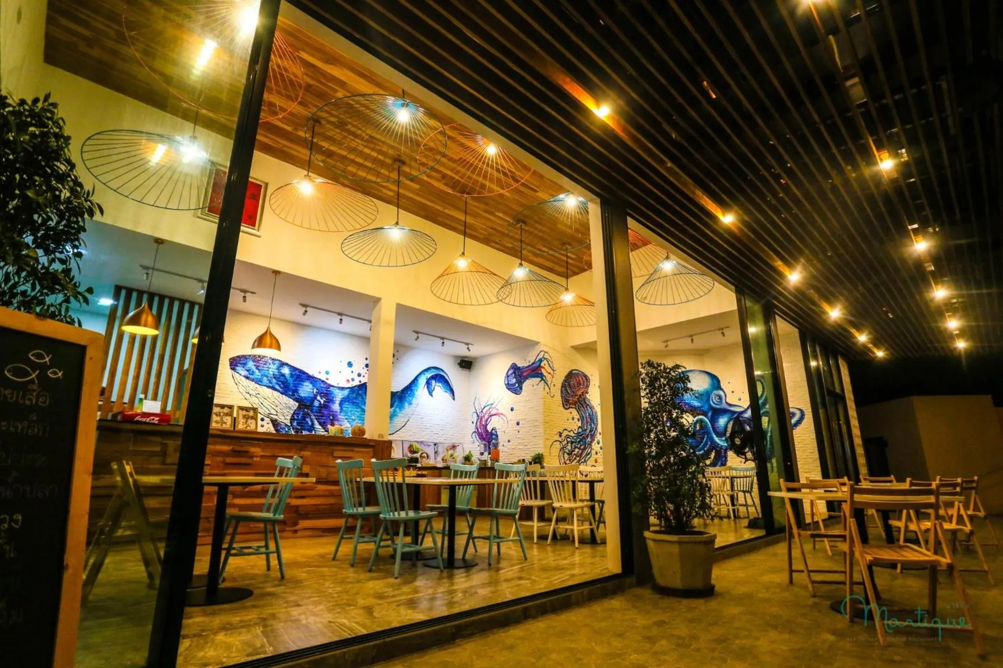 Restaurant/places to eat in Tique Series Boutique Resort (SHA Extra Plus)