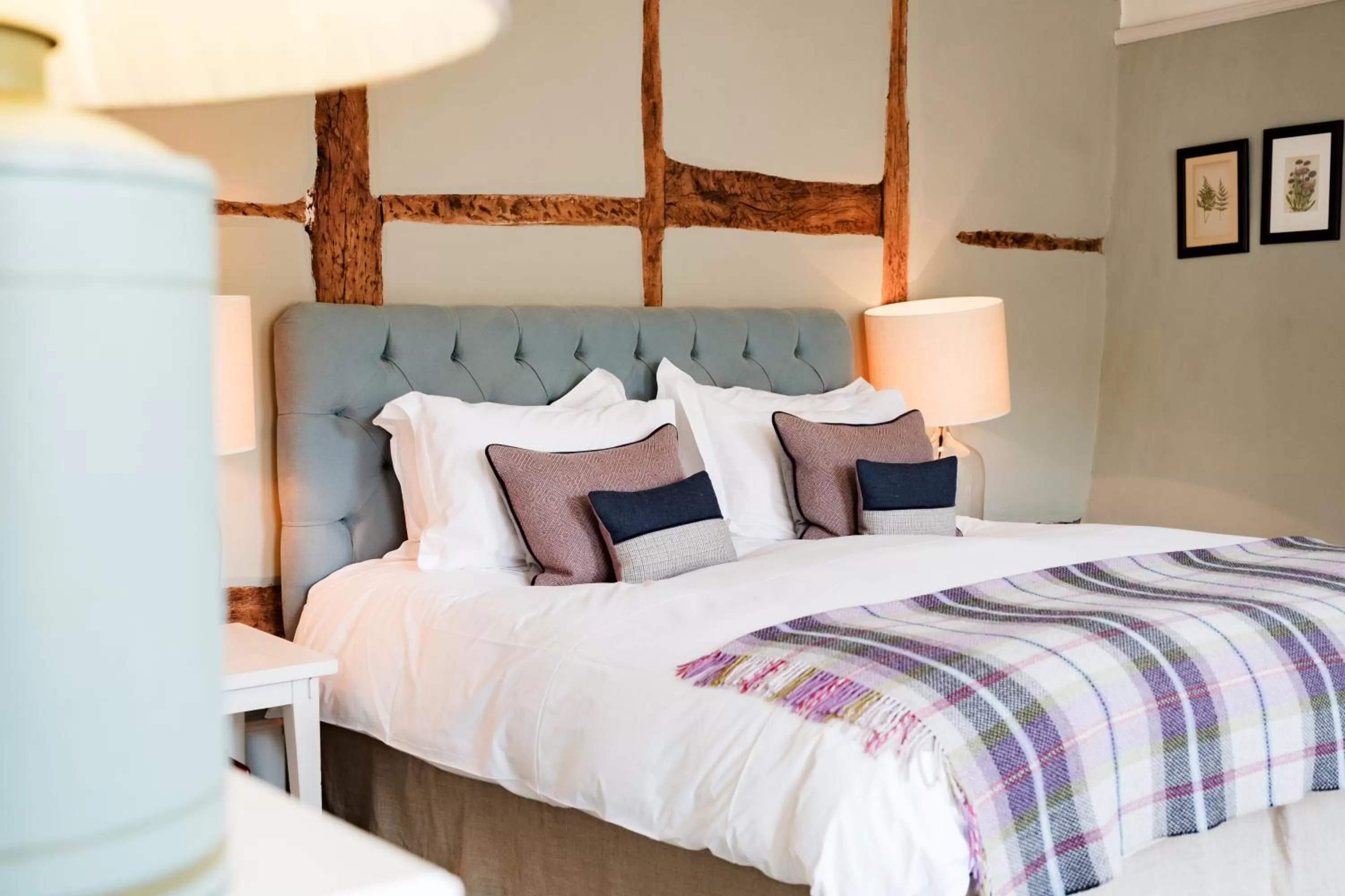 Bed in Bel and The Dragon-Kingsclere