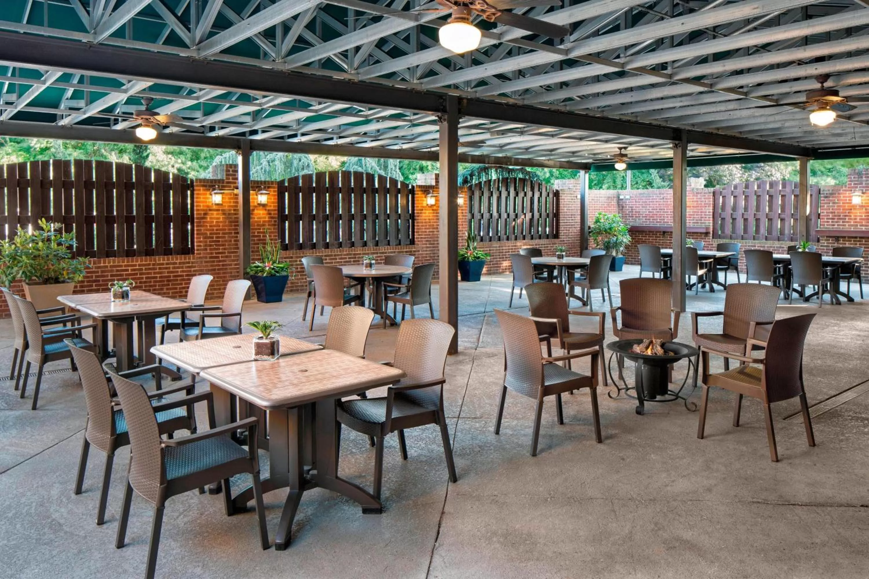 Restaurant/places to eat in Sheraton Harrisburg Hershey Hotel