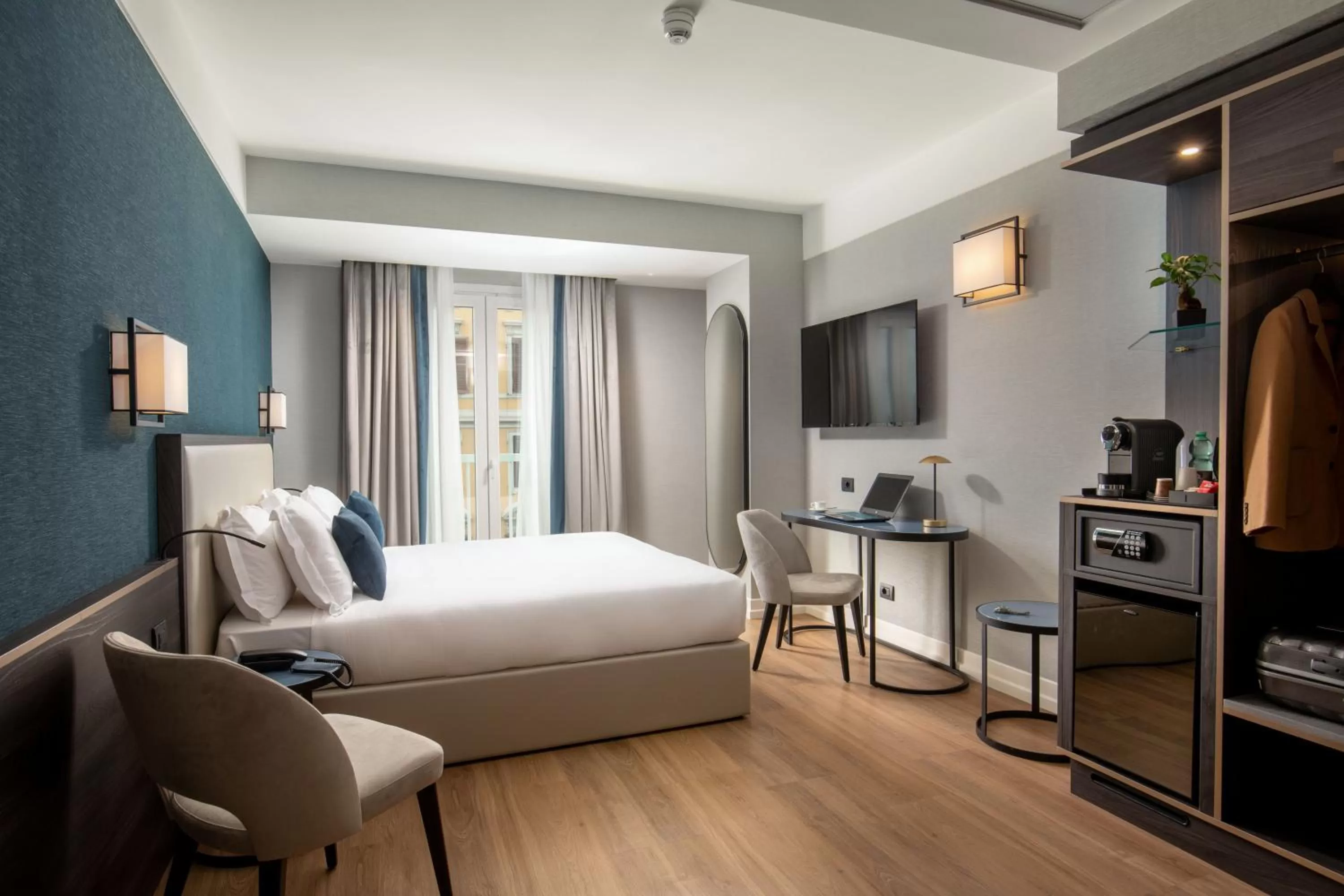 Bed in Hotel St Martin by OMNIA hotels