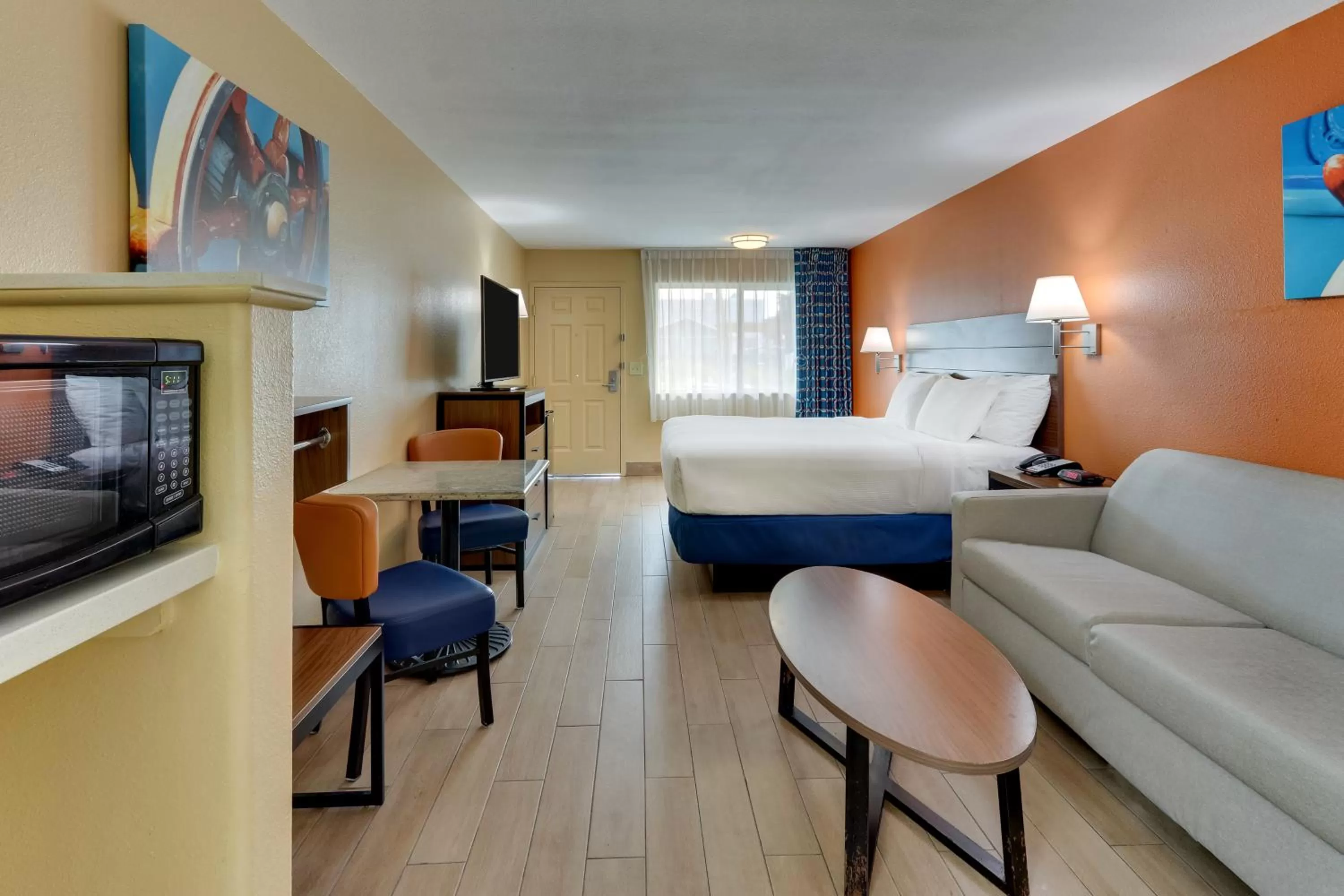 Bed in Captains Quarters Inn