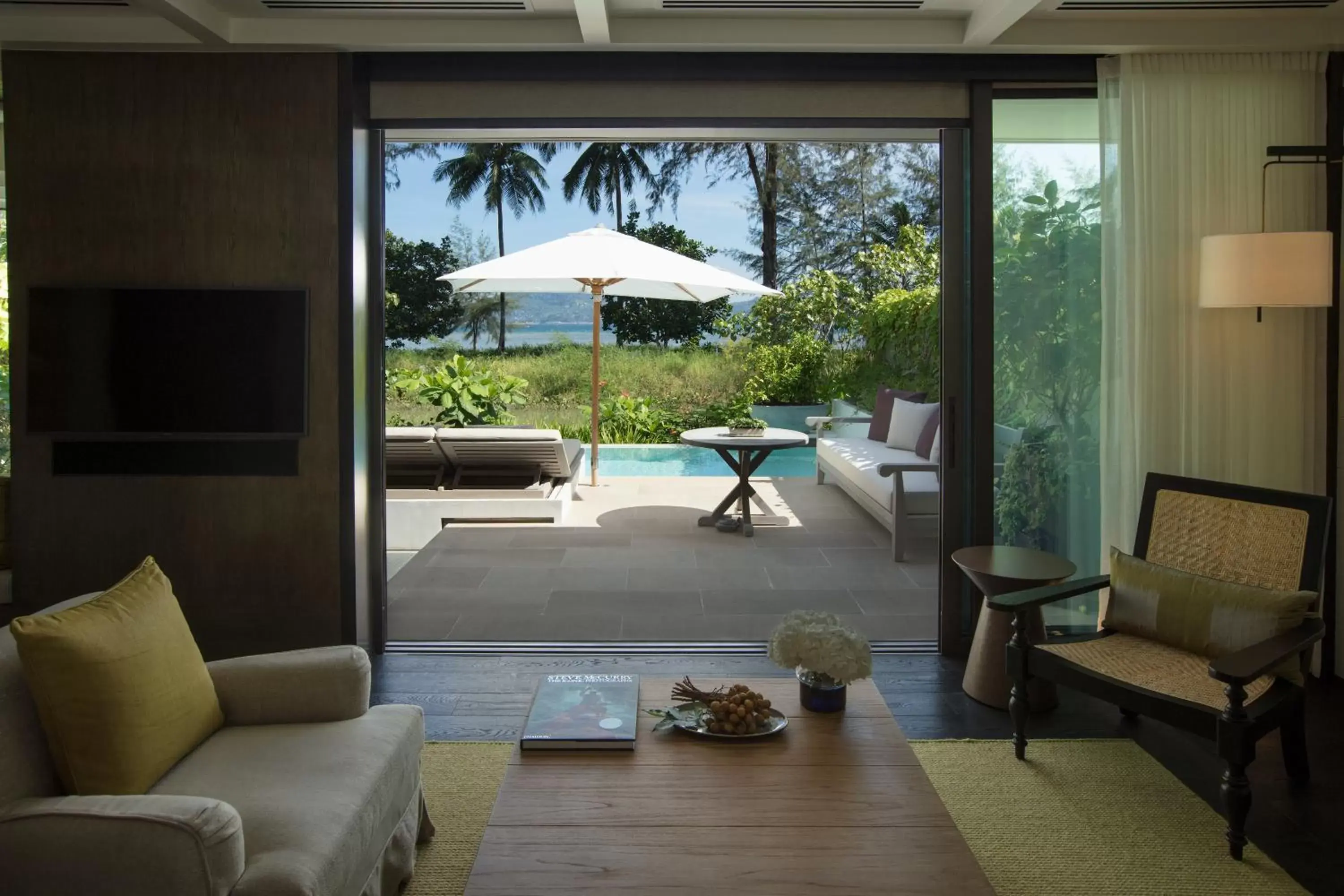 Lagoon Pool Pavilion King in Rosewood Phuket Lagoon Pool Pavilion King in Rosewood Phuket