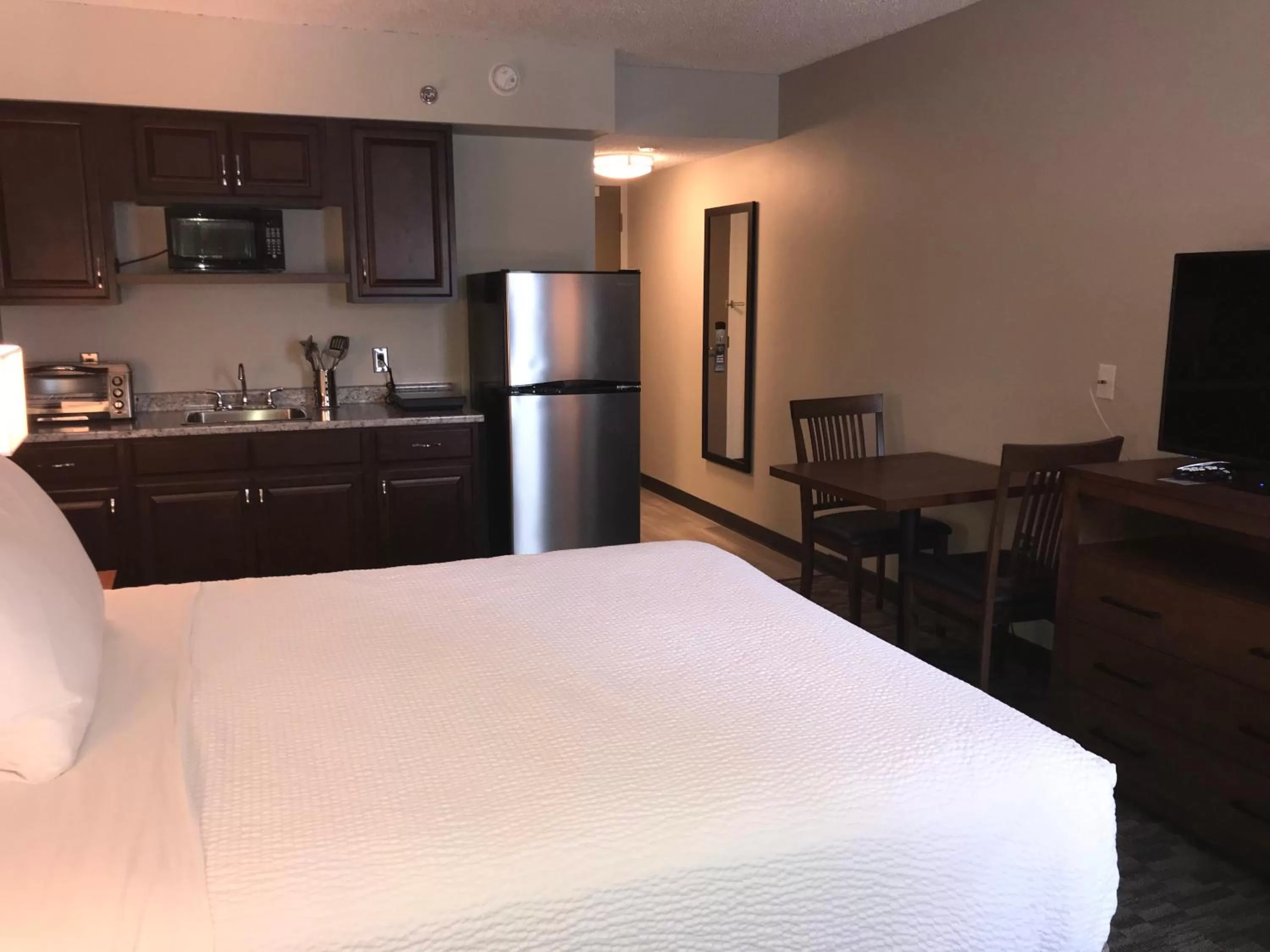 Photo of the whole room, Bed in Travelodge by Wyndham Sydney