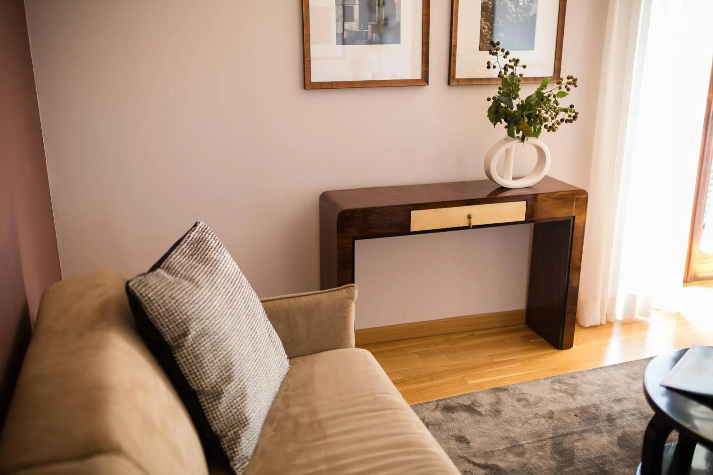 Decorative detail in Escalus Luxury Suites Verona