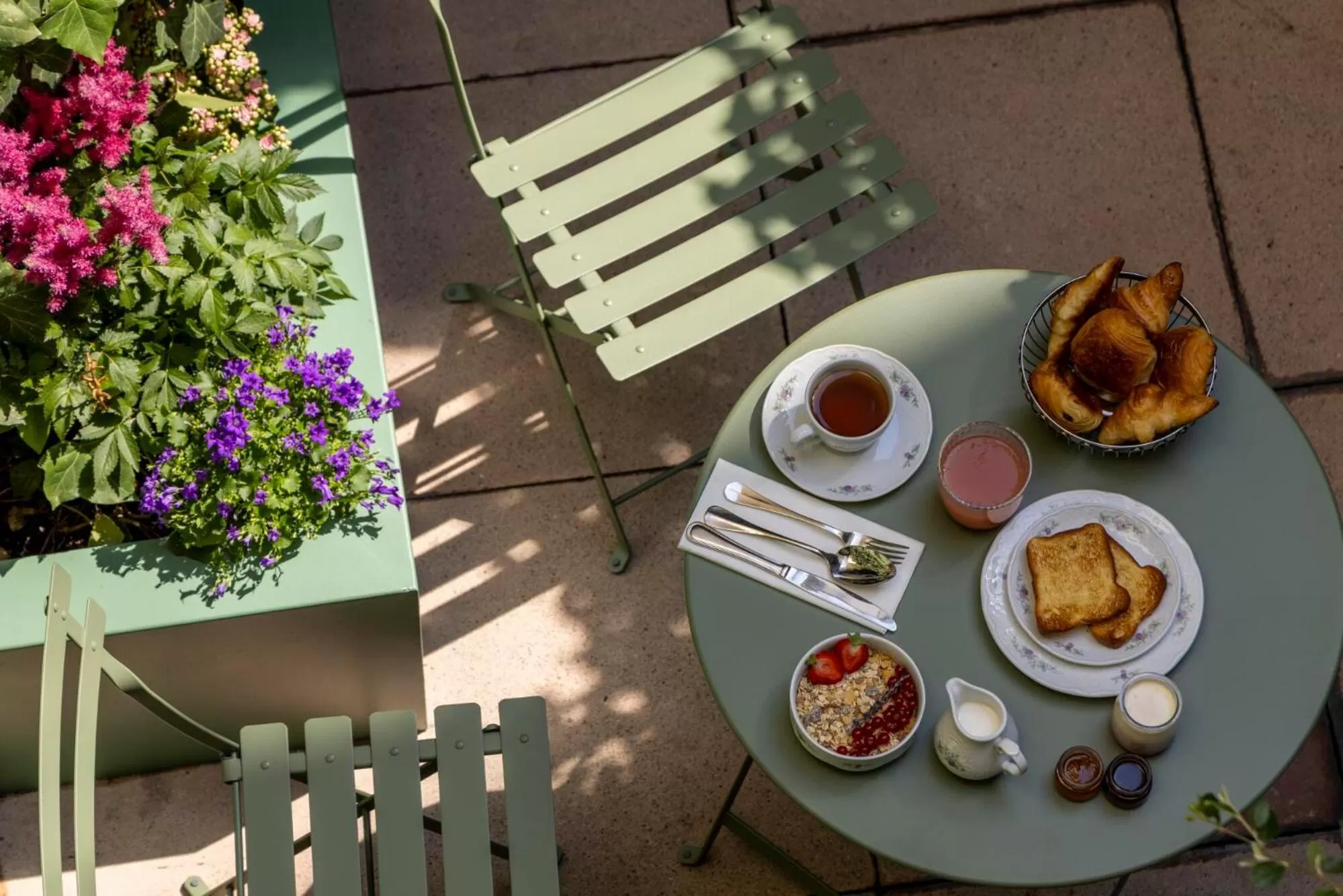 Breakfast in Hôtel Le Saint Gregoire