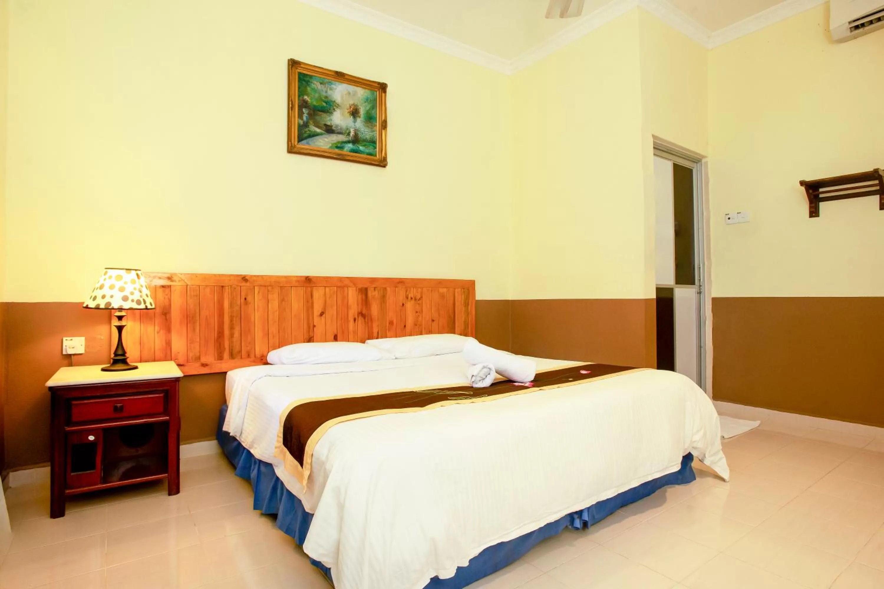 Bed in NR Langkawi Motel