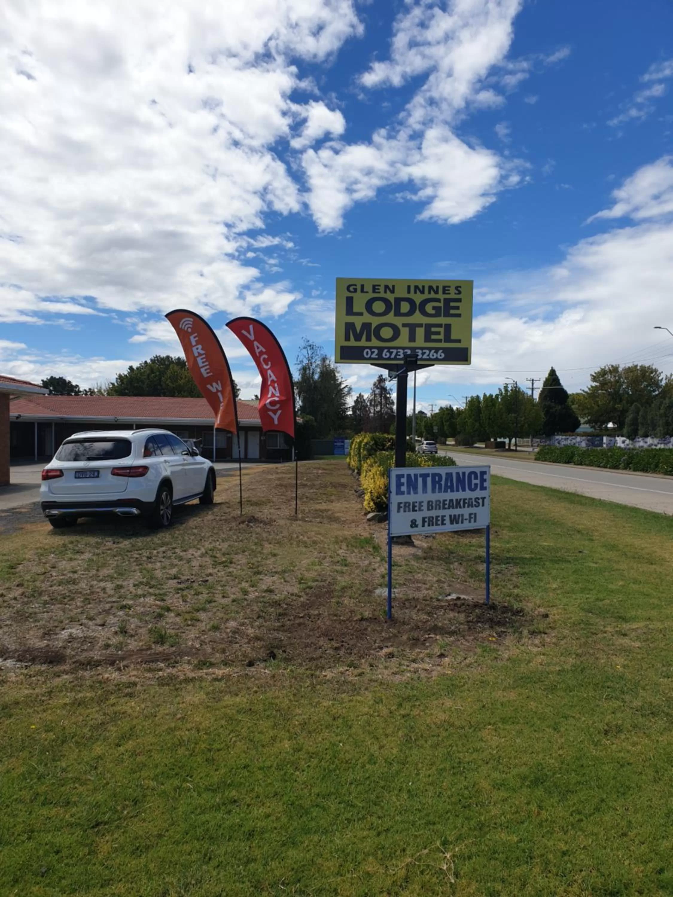 Property building in Glen Innes Lodge Motel