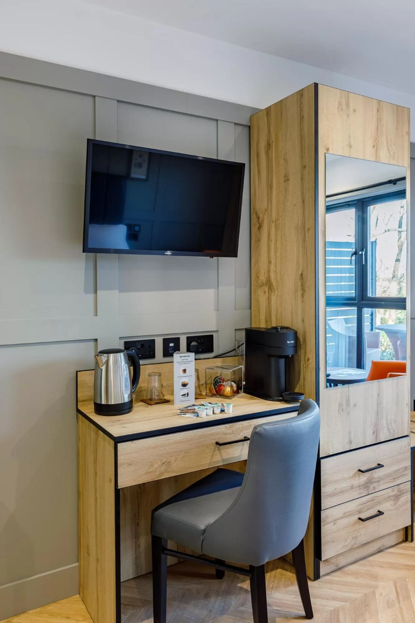 Coffee/tea facilities in The Springs Resort & Golf Club