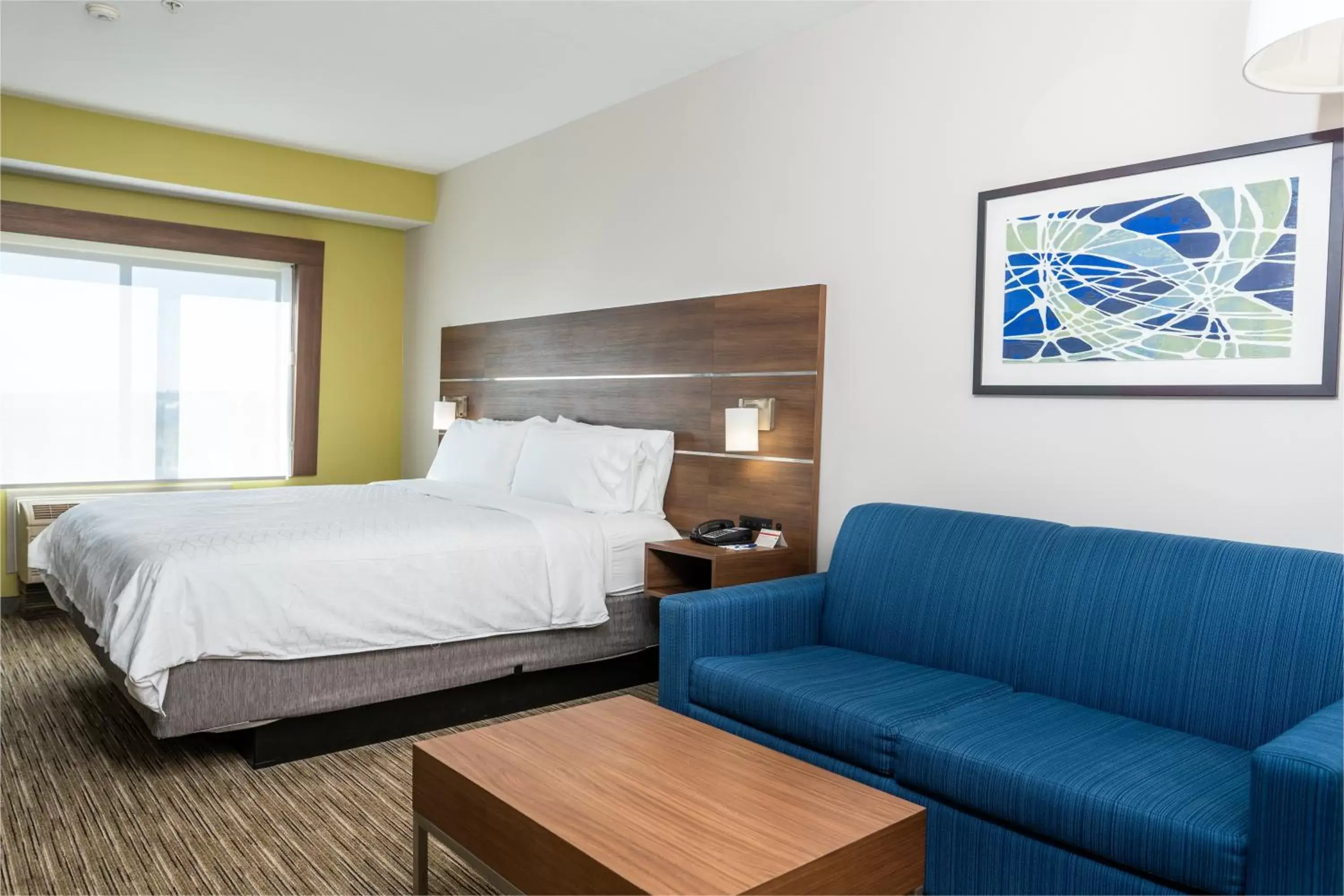 Standard King Room with Sofa Bed in Holiday Inn Express San Clemente N – Beach Area by IHG Standard King Room with Sofa Bed in Holiday Inn Express San Clemente N – Beach Area by IHG