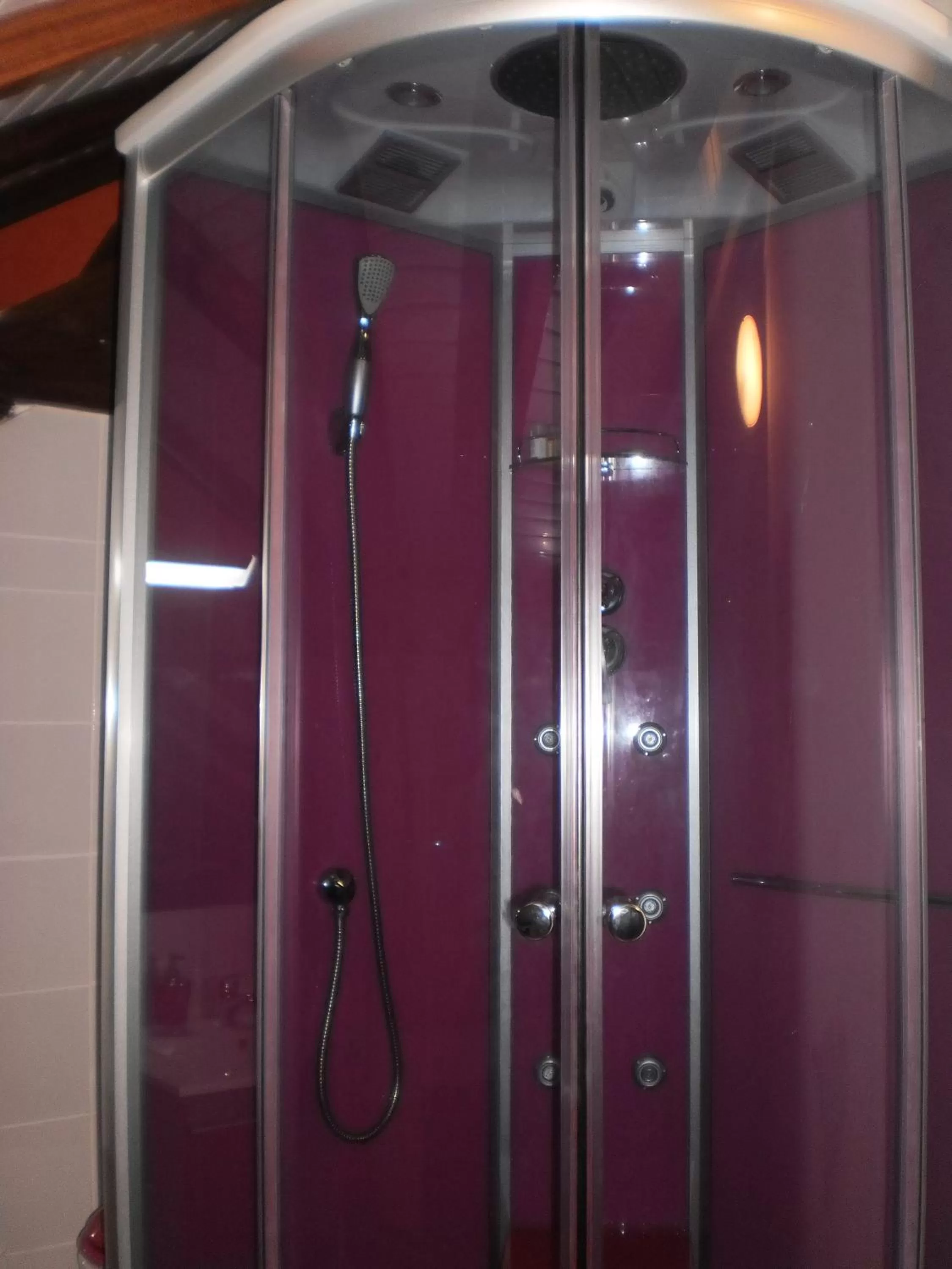 Shower, Bathroom in Bed and breakfast Riviere