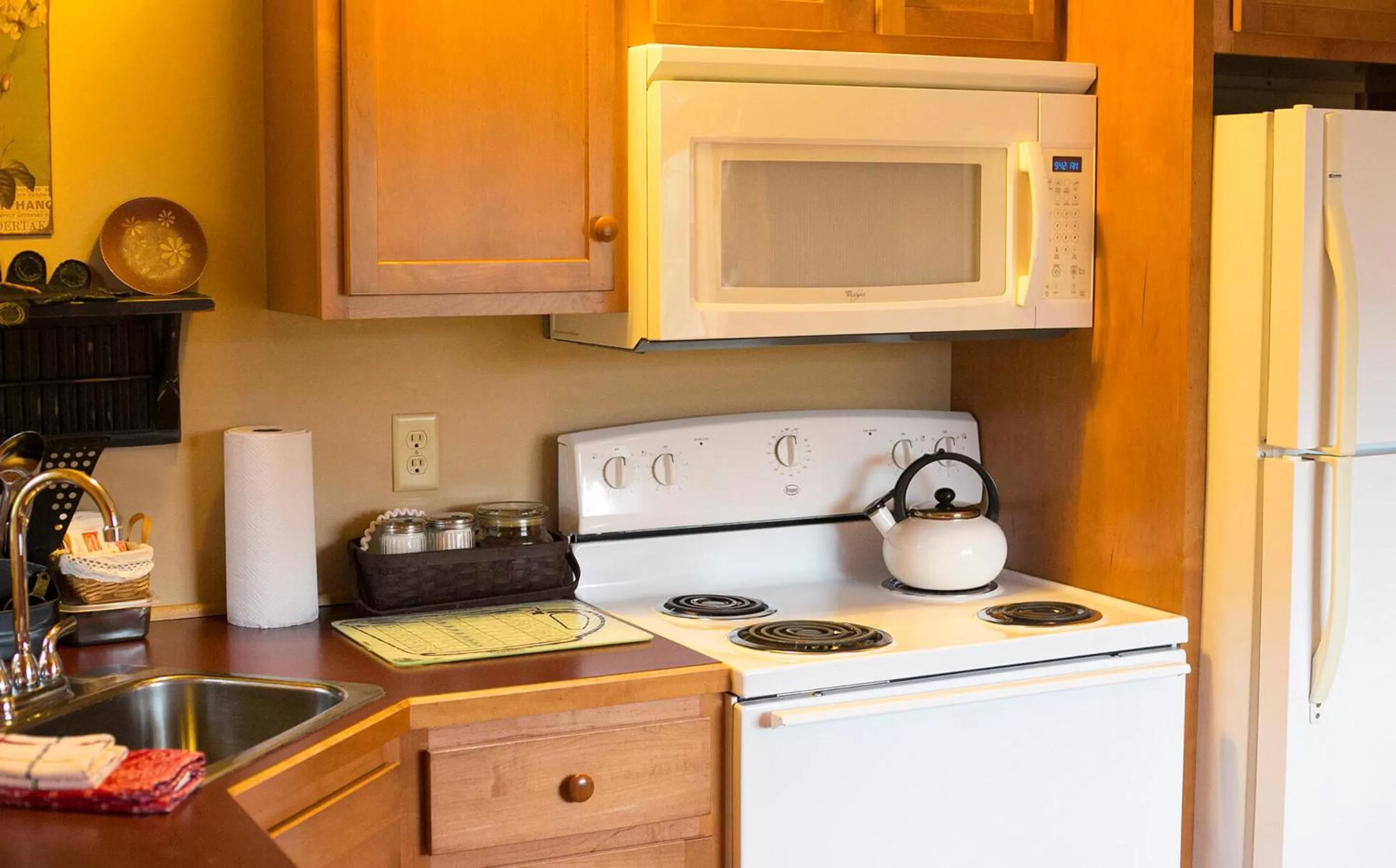 Kitchen or kitchenette in Blessing Lodge by Amish Country Lodging