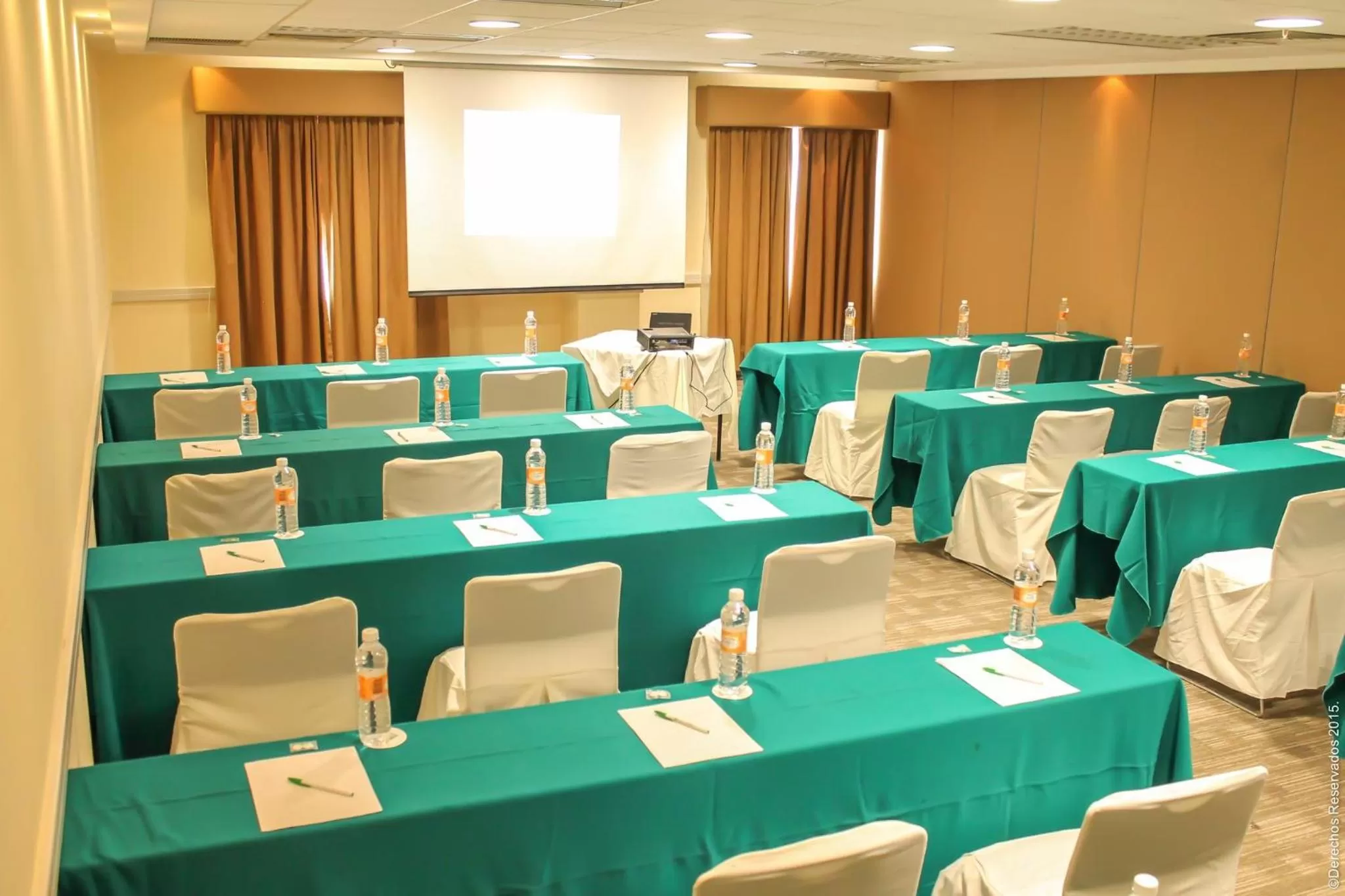 Spa and wellness centre/facilities in Holiday Inn Leon-Convention Center by IHG