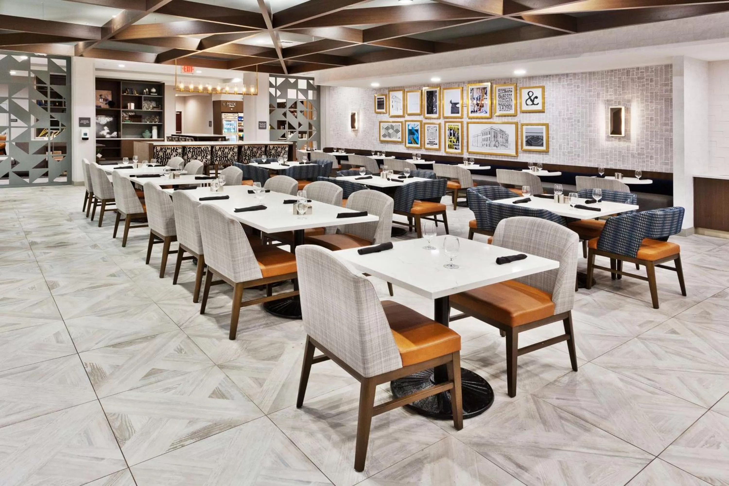 Restaurant/places to eat in Doubletree By Hilton Dothan, Al