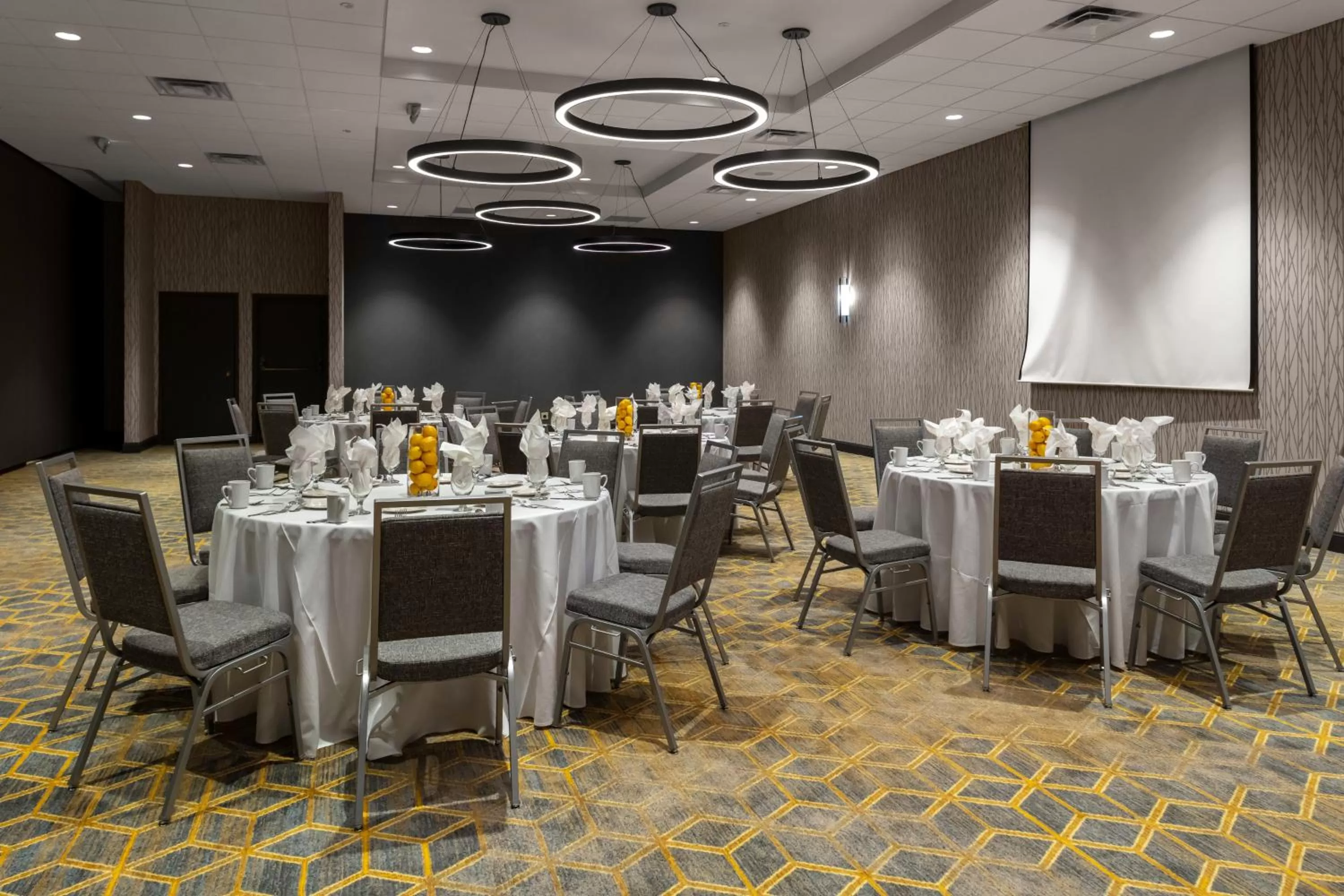 Meeting/conference room in Holiday Inn Boston - Dedham Hotel & Conference Center by IHG