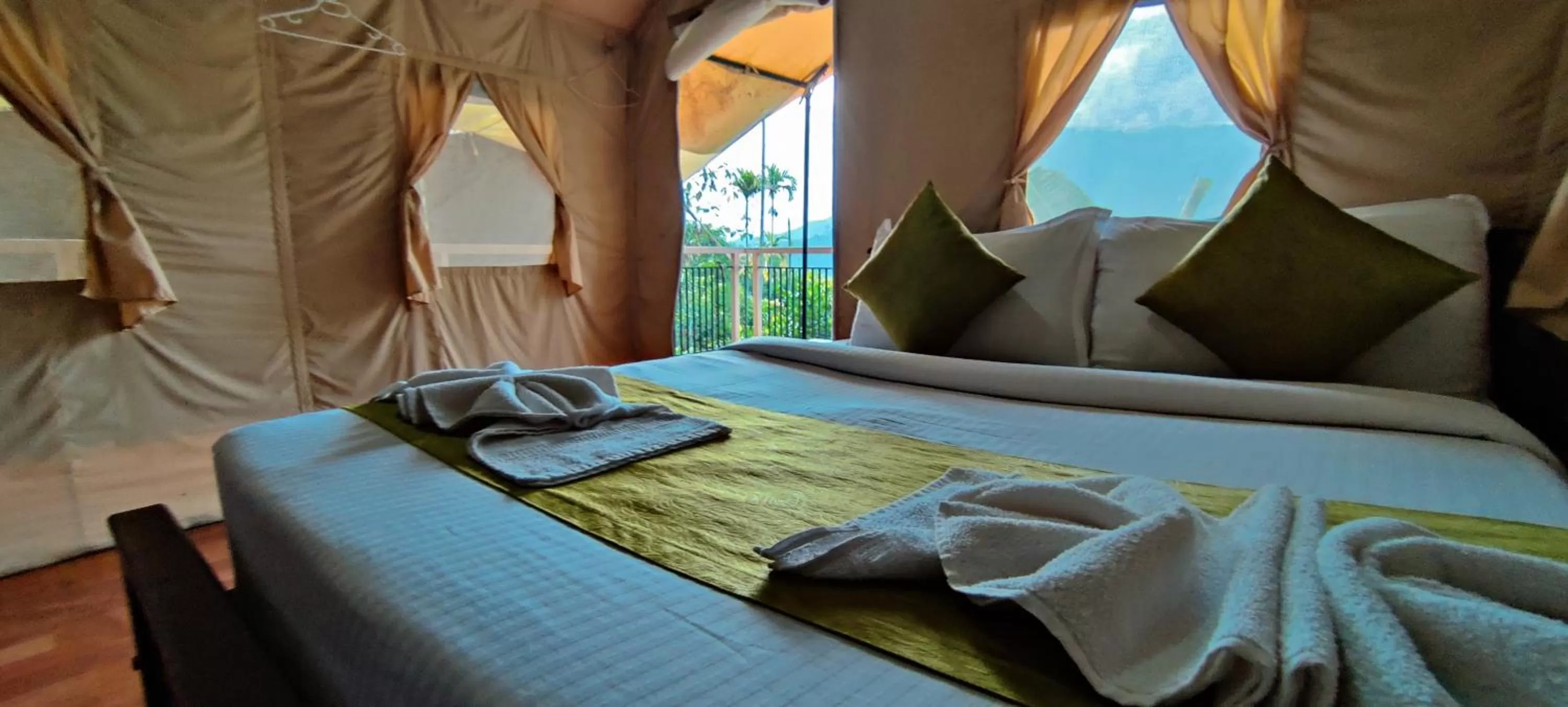 Bed in Chalona Jungle Vibe