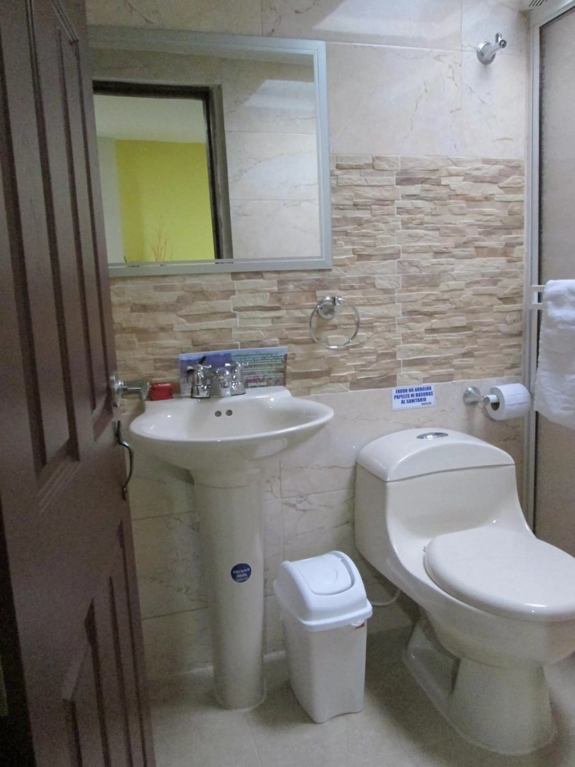 Bathroom in Cabañas Las Bifloras