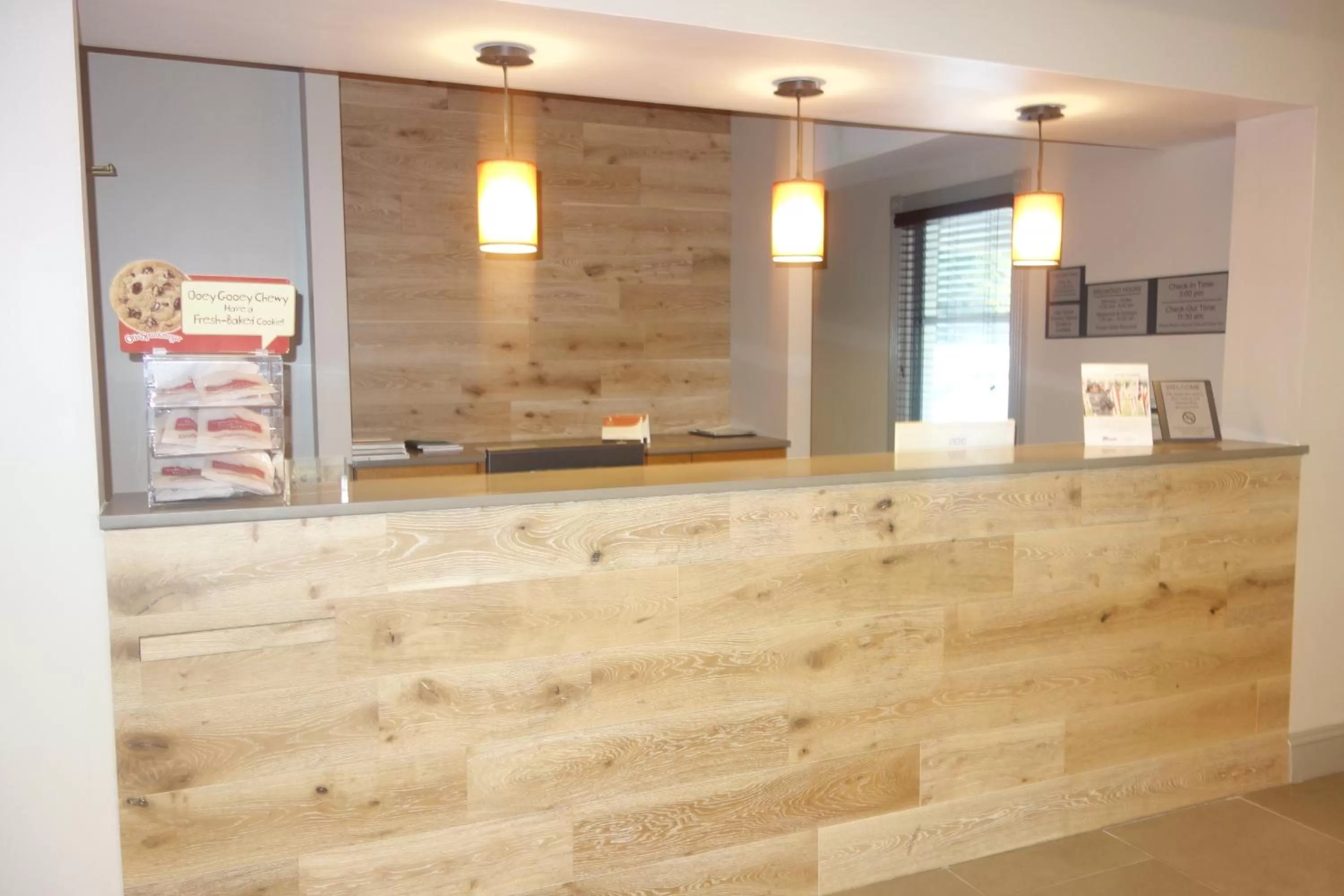 Lobby or reception in Country Inn & Suites by Radisson, Conyers, GA