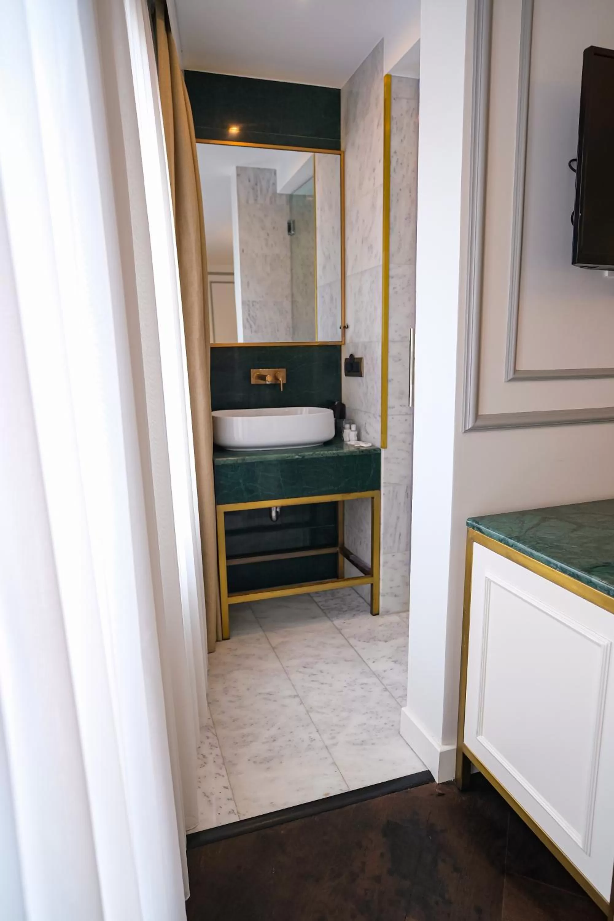 Bathroom, Bed in Pera Rasso Hotel