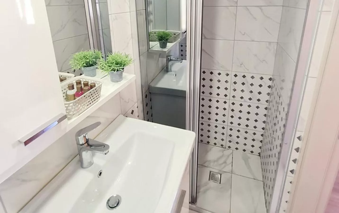 Shower, Bathroom in SOFIA BOUTIQUE HOTEL