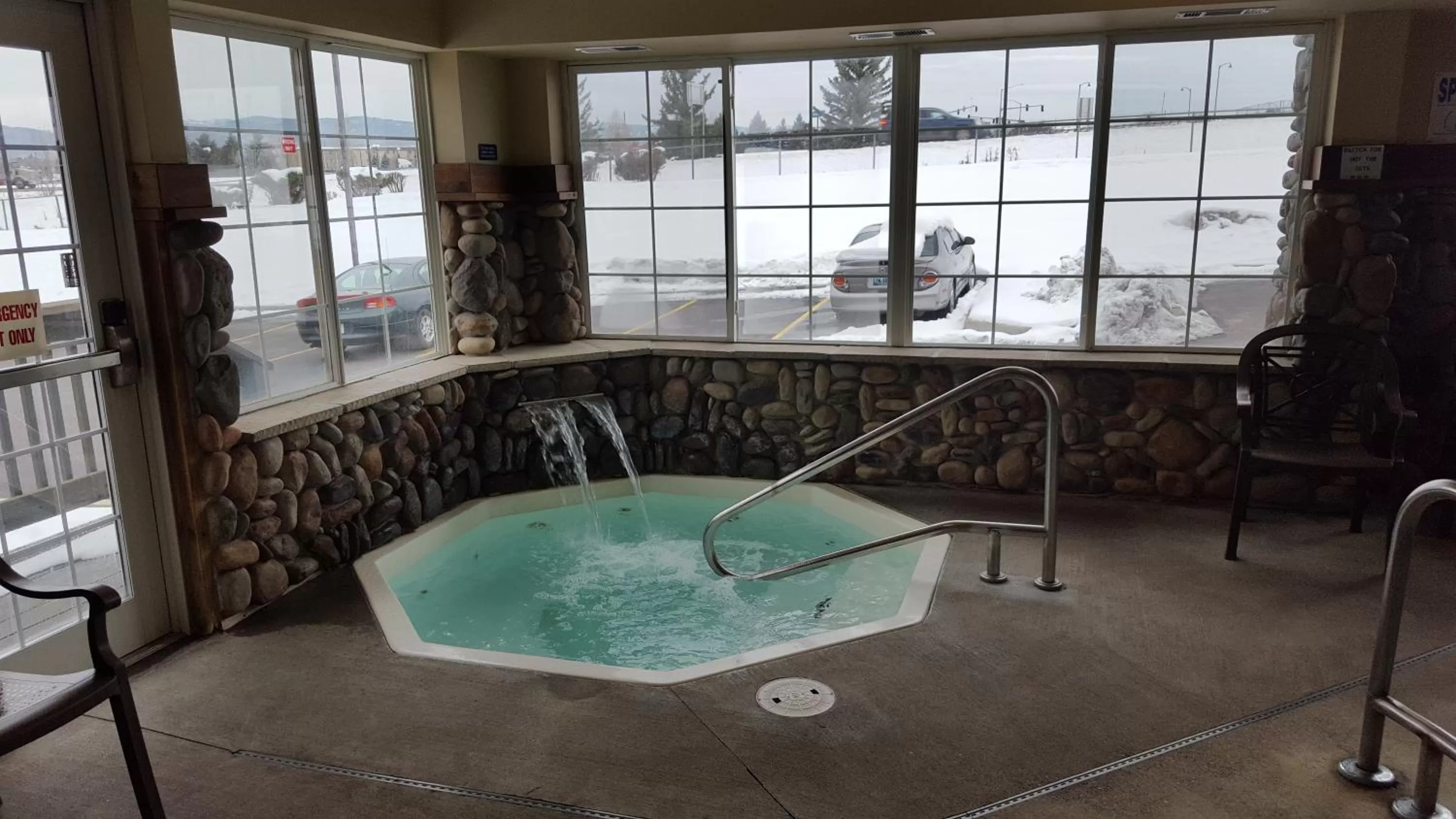 Hot Tub in Microtel Inn & Suites by Wyndham Bozeman