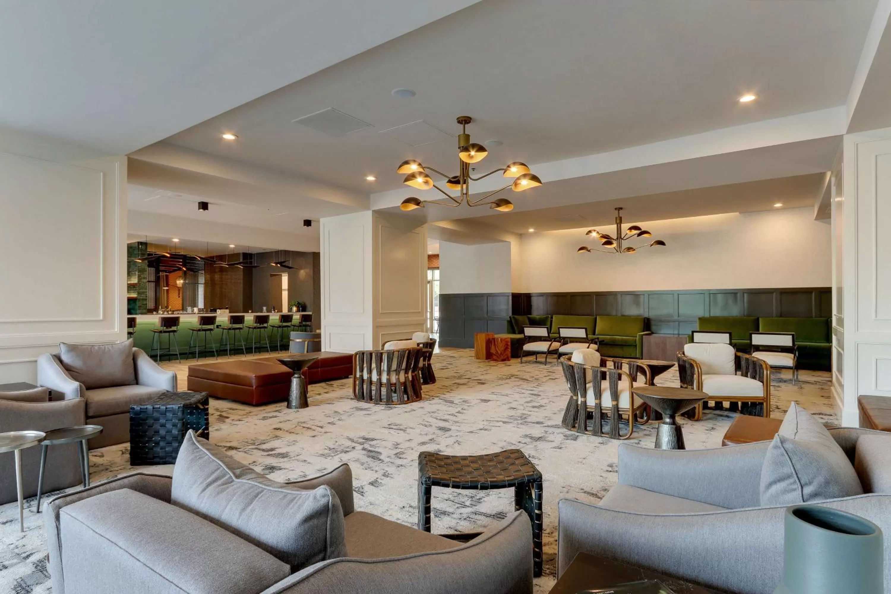 Lounge or bar in The Chattanoogan Hotel, Curio Collection By Hilton