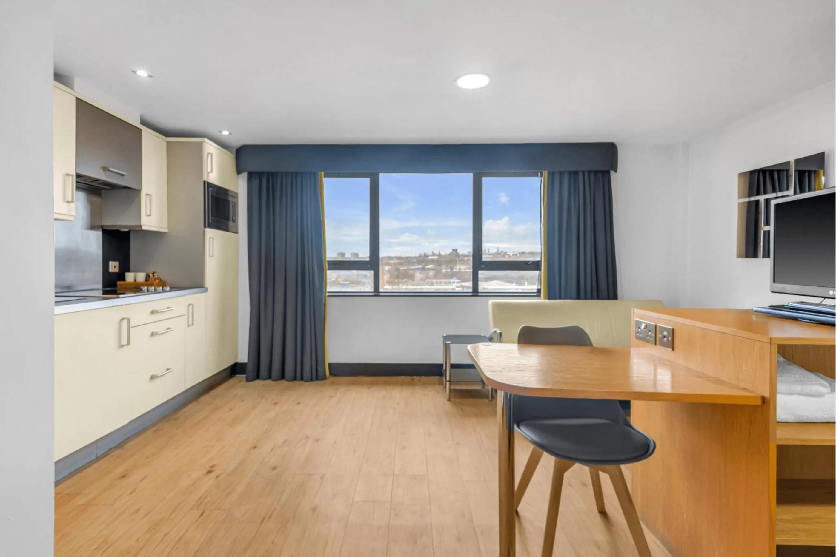 Living room in Roomzzz Leeds City West