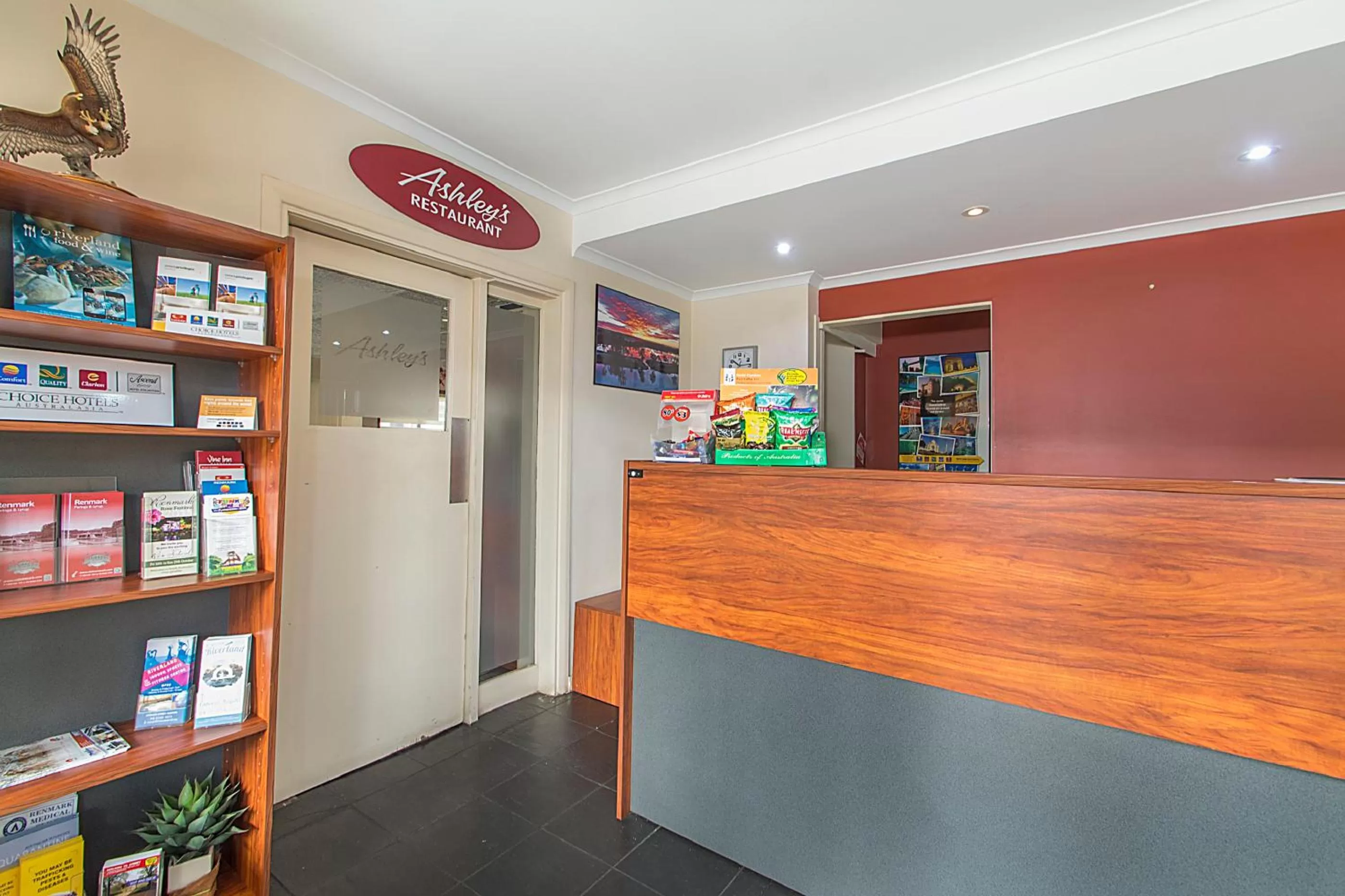 Lobby or reception in Citrus Valley Motel