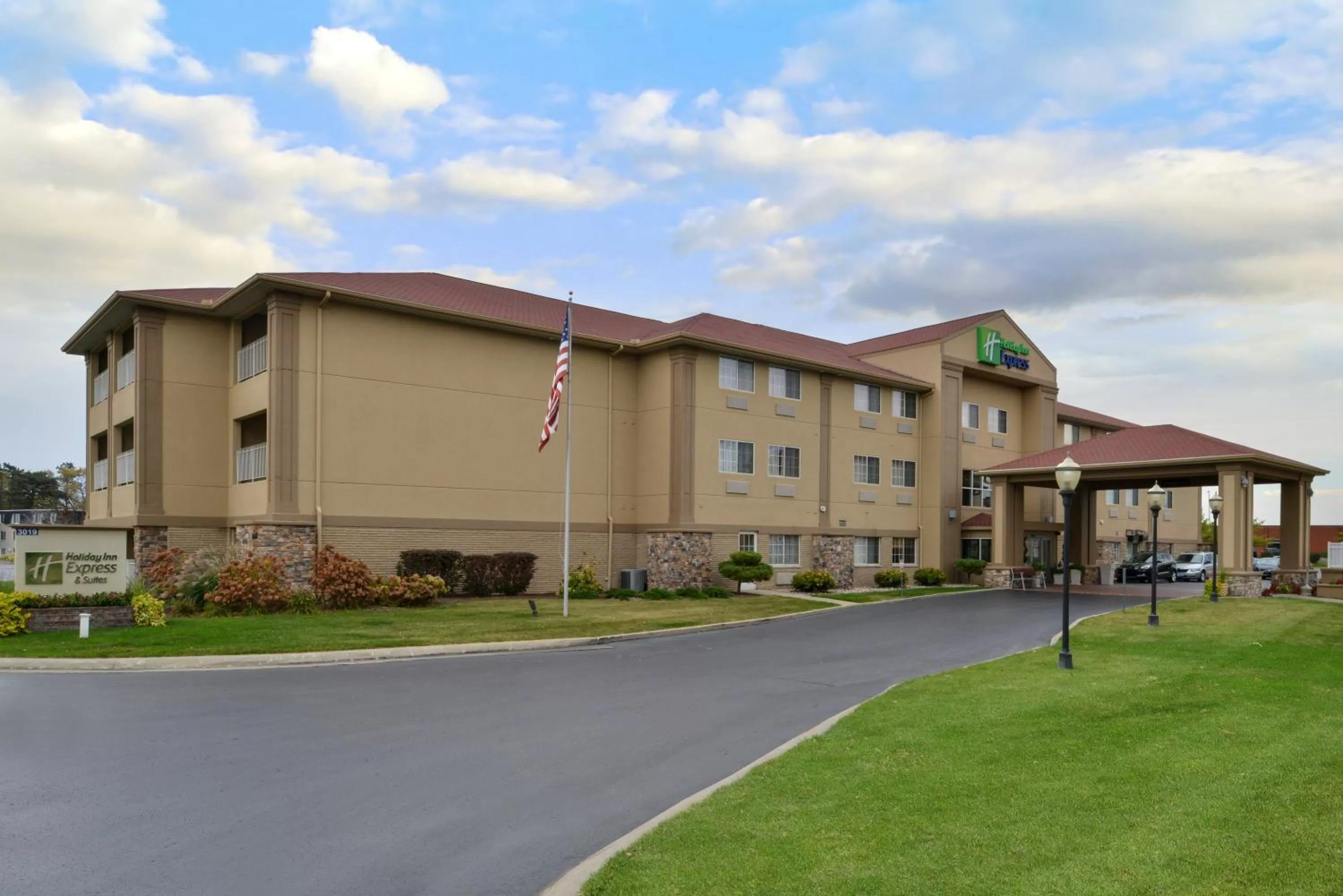 Property building in Holiday Inn Express Hotel & Suites-Saint Joseph by IHG