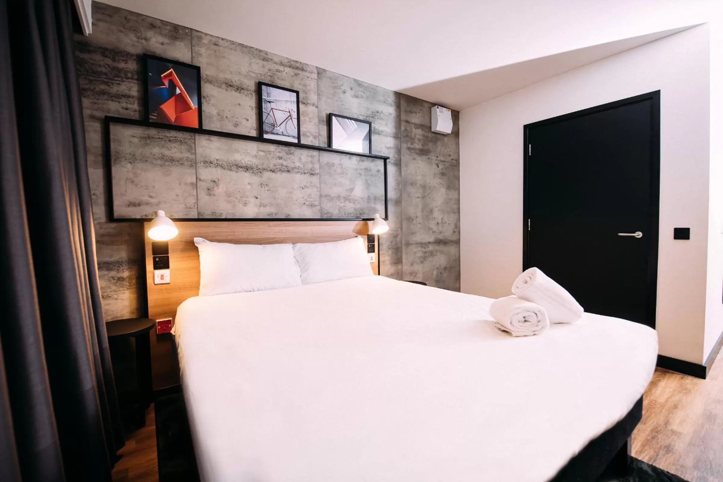 Bed in ibis Belfast City Centre