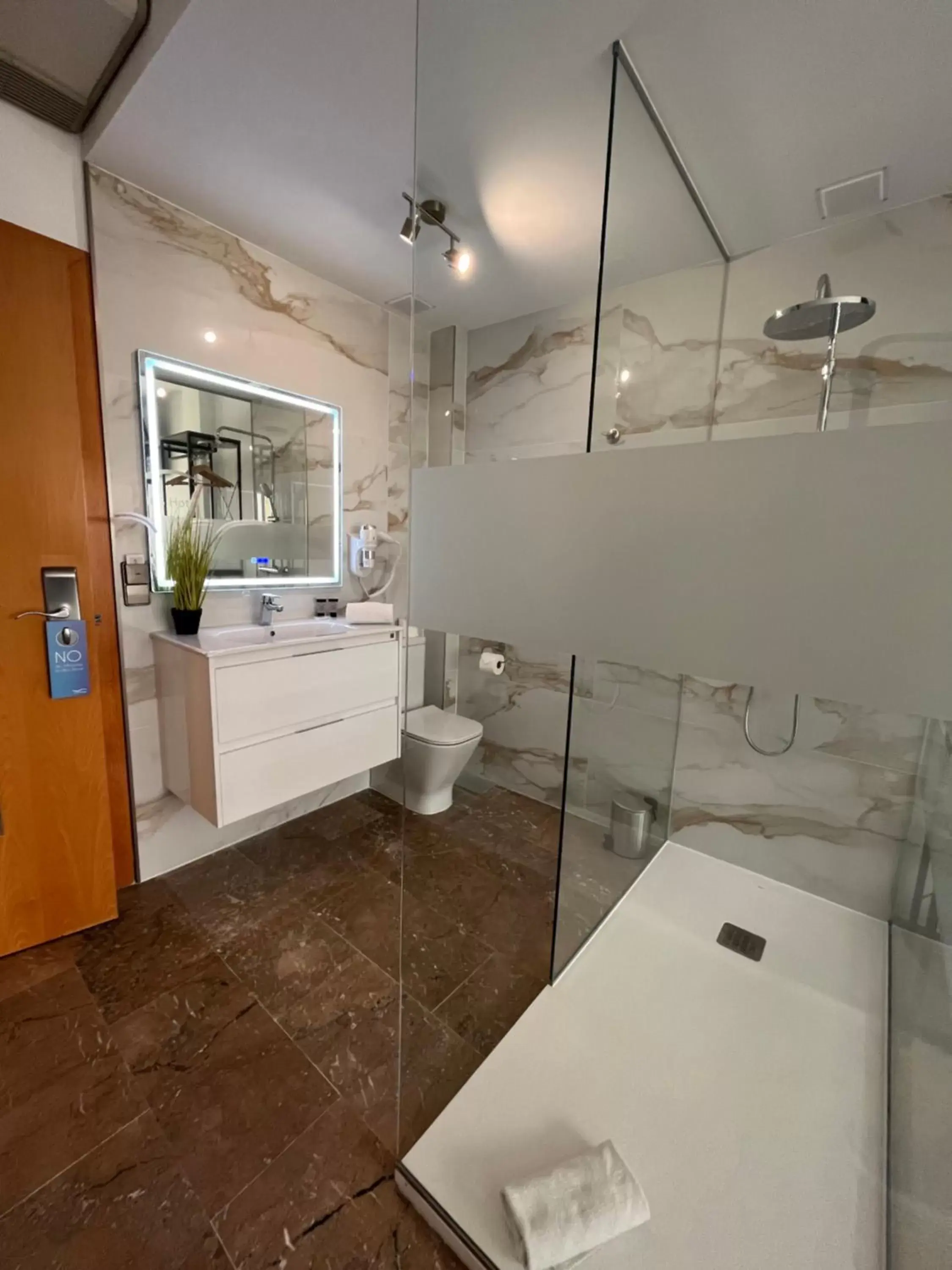 Double or Twin Room with terrace with Sea View (1-2 adults) in Hotel Port Sitges Double or Twin Room with terrace with Sea View (1-2 adults) in Hotel Port Sitges