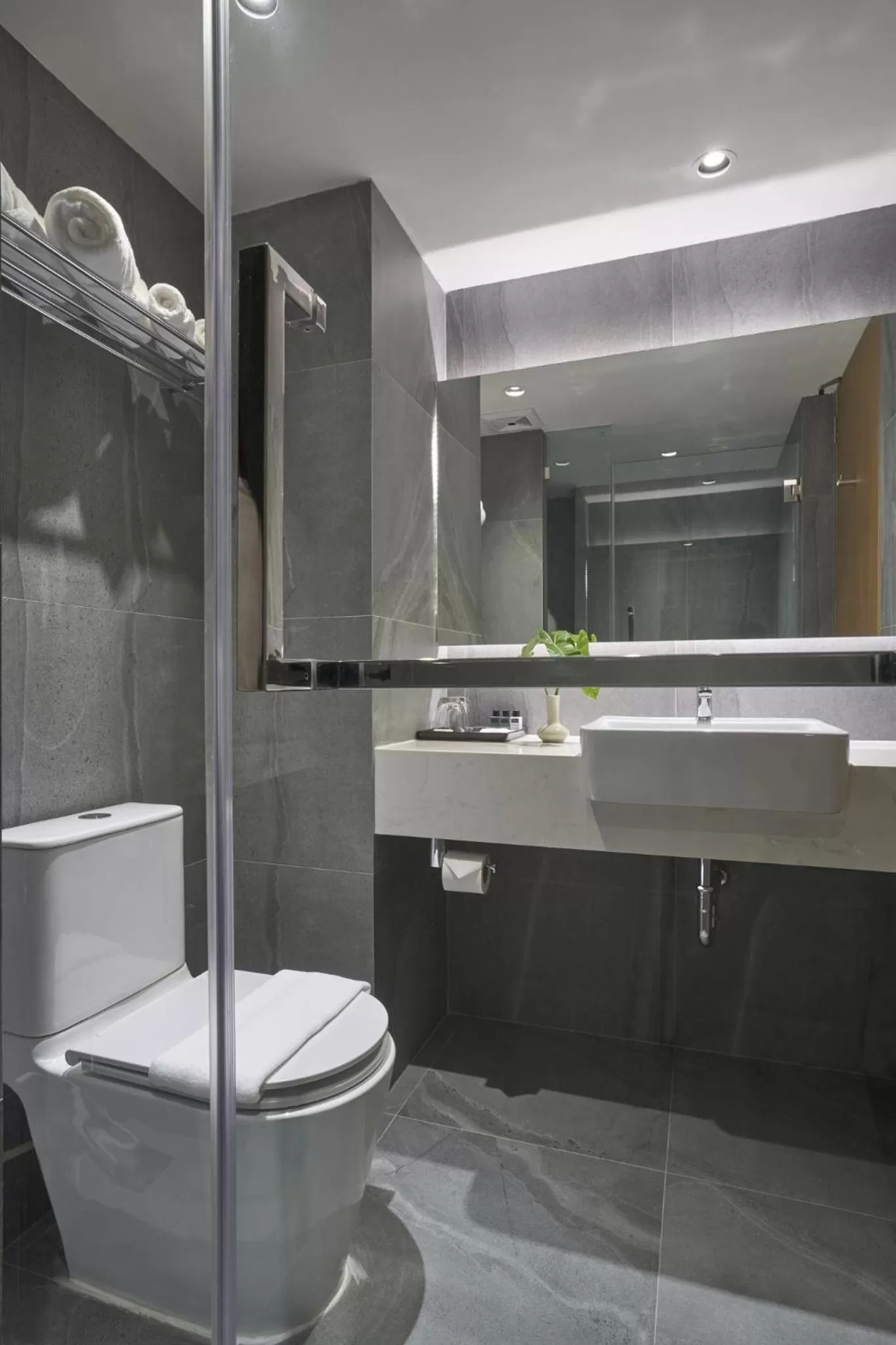 Shower in Has Pattaya