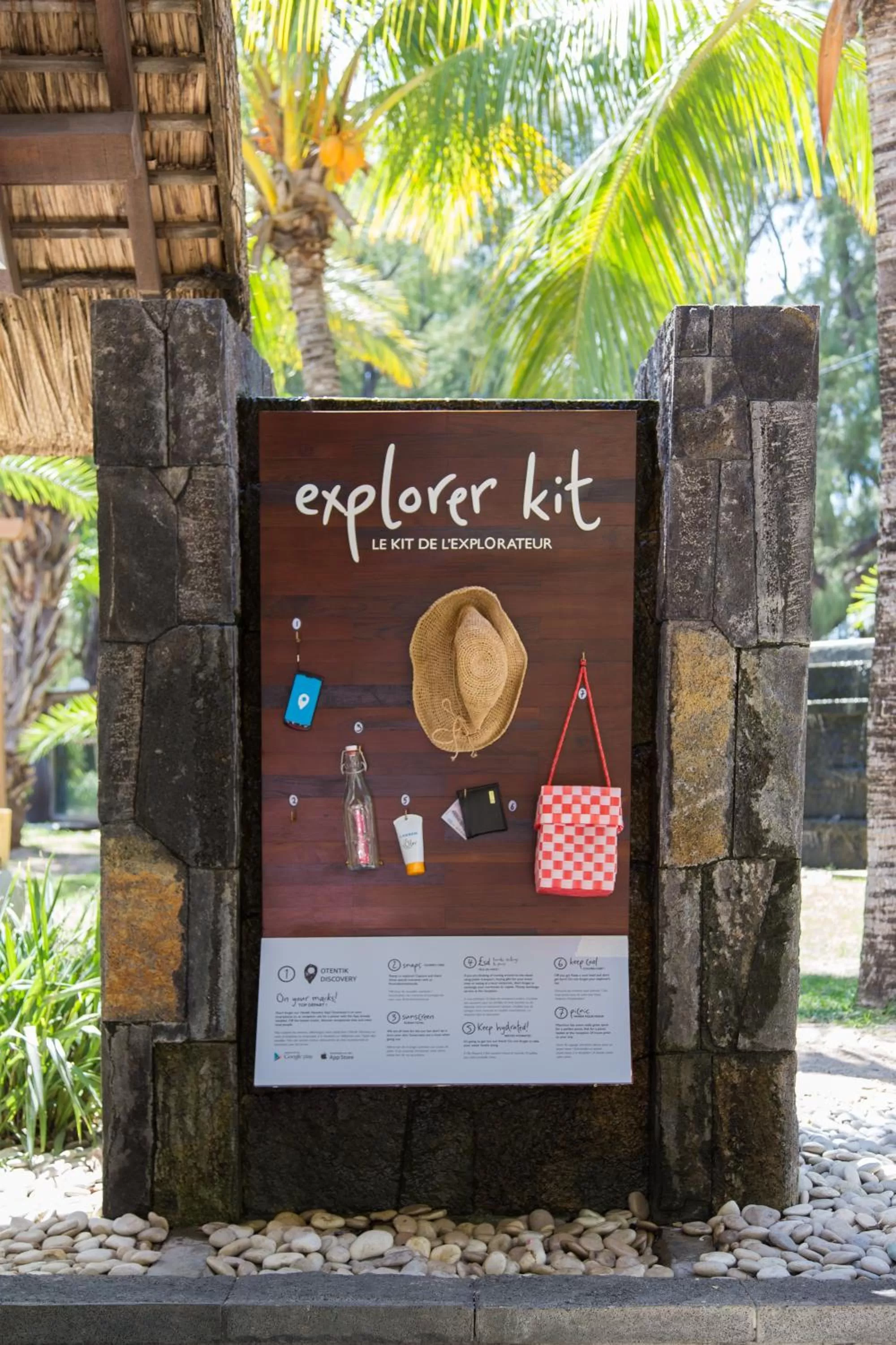 Entertainment in Coin de Mire Attitude