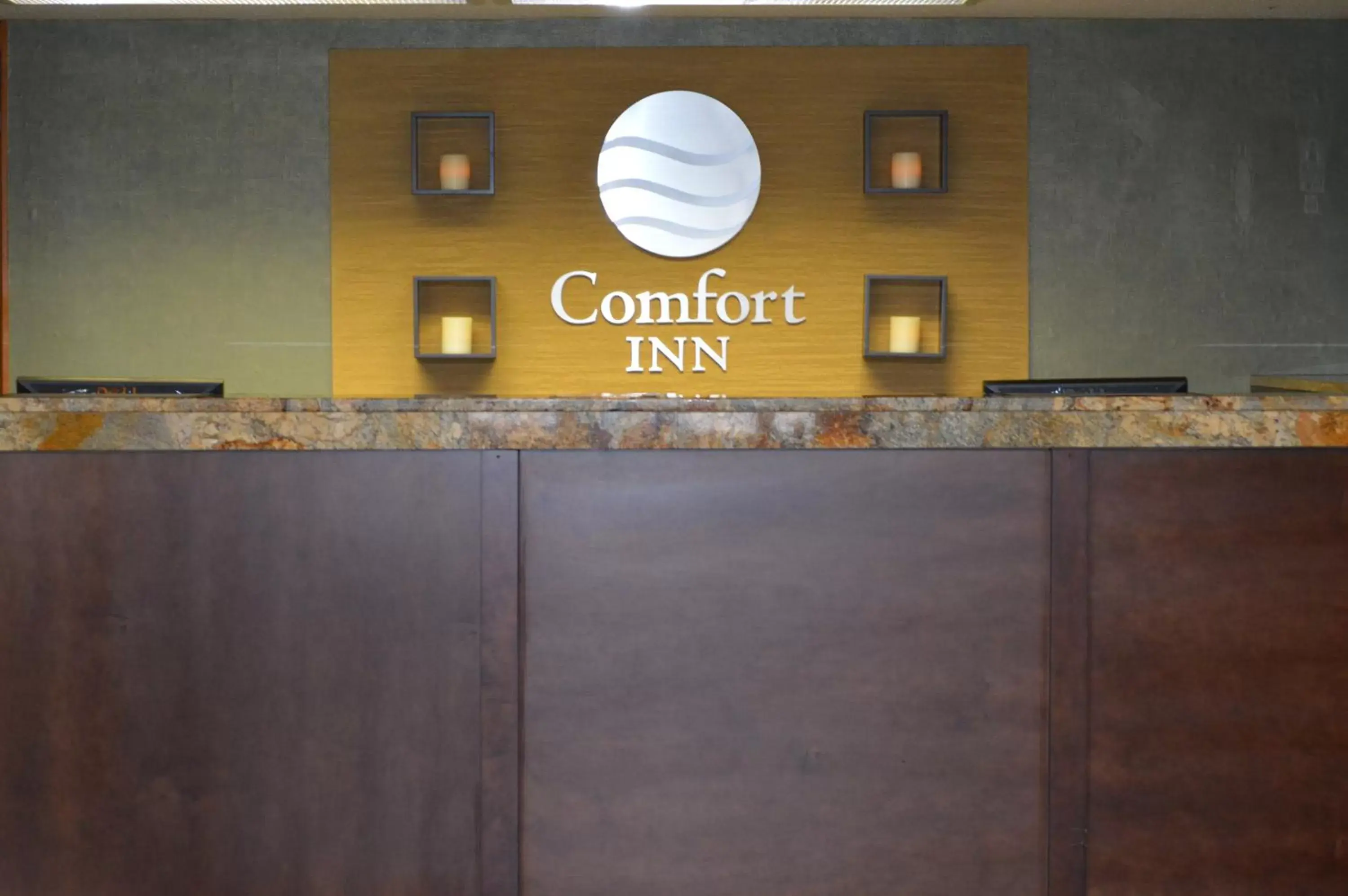 Deluxe Queen Room - Non-Smoking in Comfort Inn Pine Grove Deluxe Queen Room - Non-Smoking in Comfort Inn Pine Grove