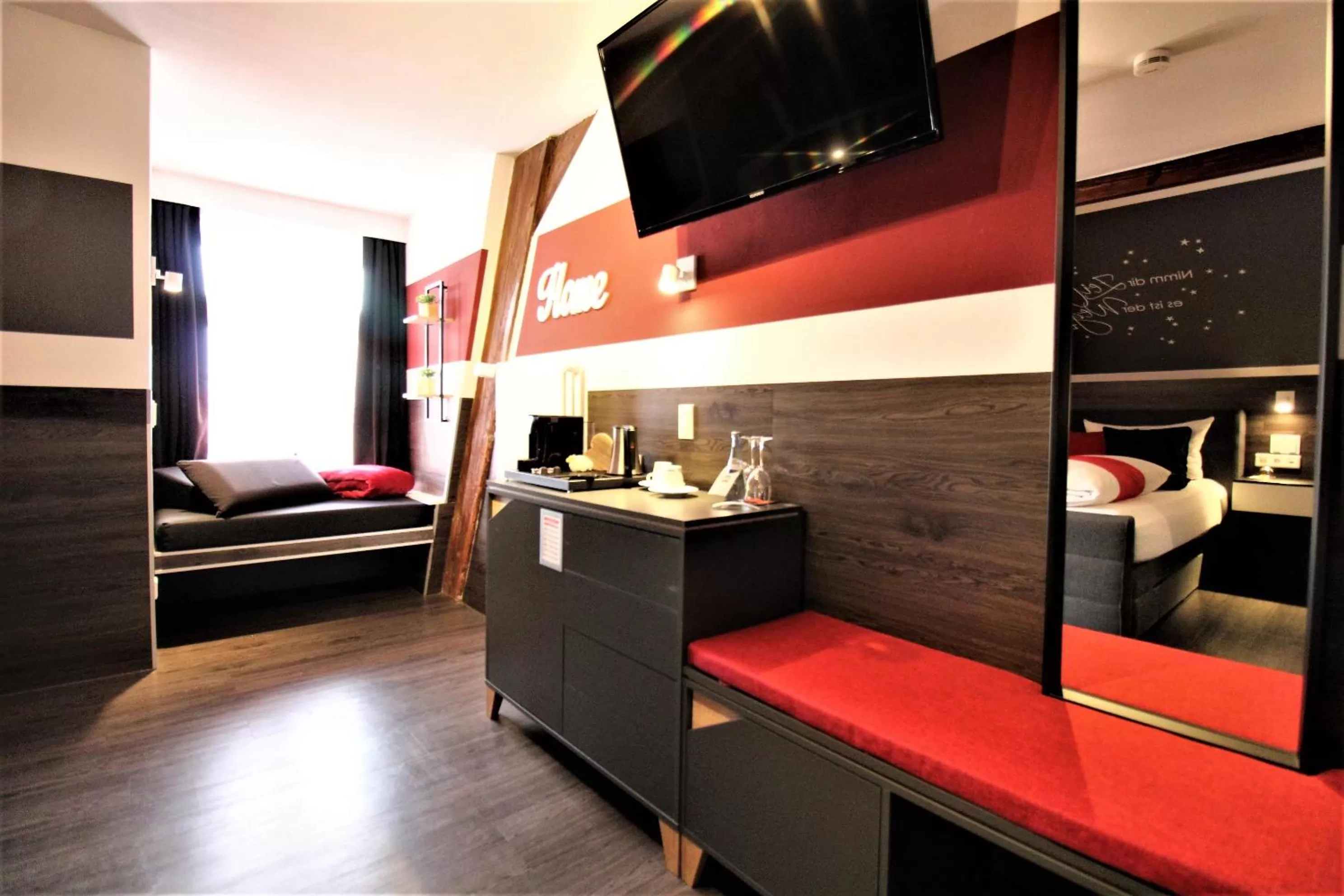 Coffee/tea facilities, Bed in MY HOME Hotel Lamm Rottweil "Smart Home"