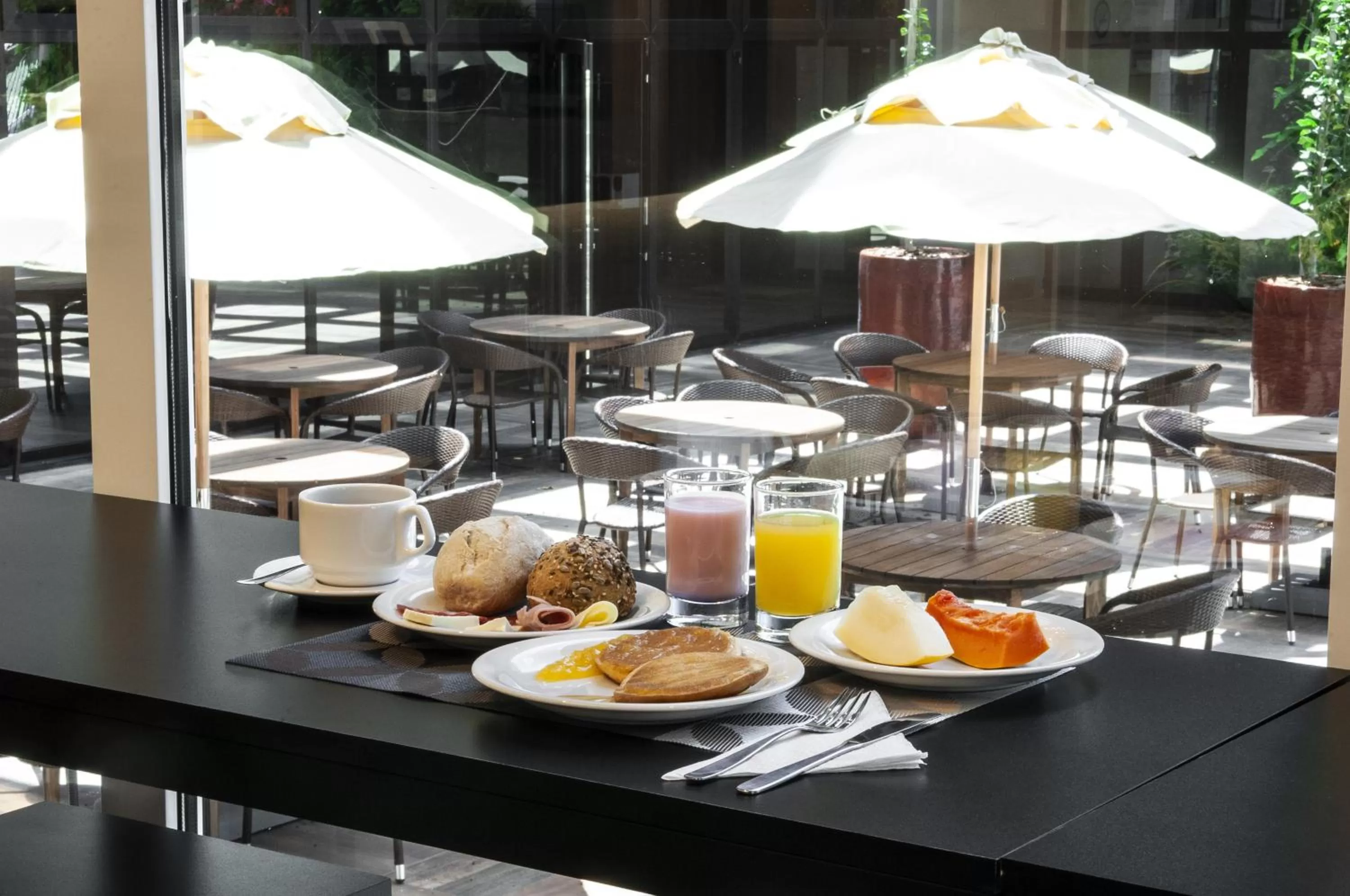 Breakfast in Holiday Inn Express - Farroupilha, um Hotel IHG