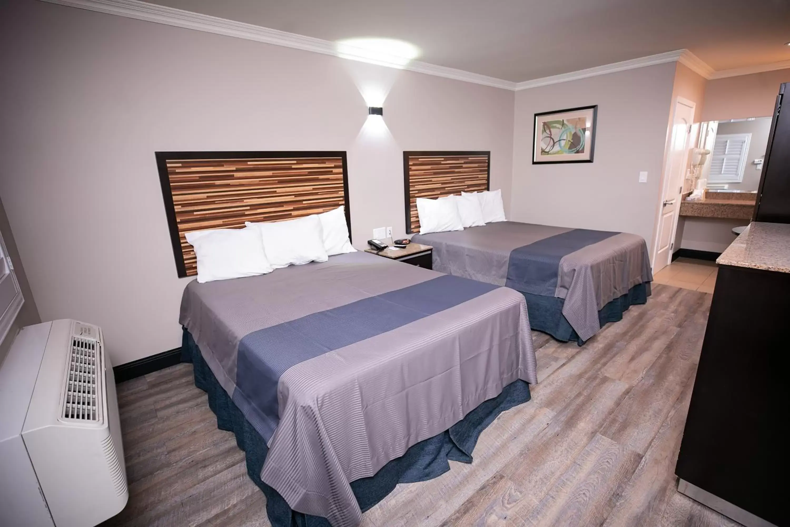 Double Room - Non-Smoking in Diamond Bell Inn & Suites Double Room - Non-Smoking in Diamond Bell Inn & Suites