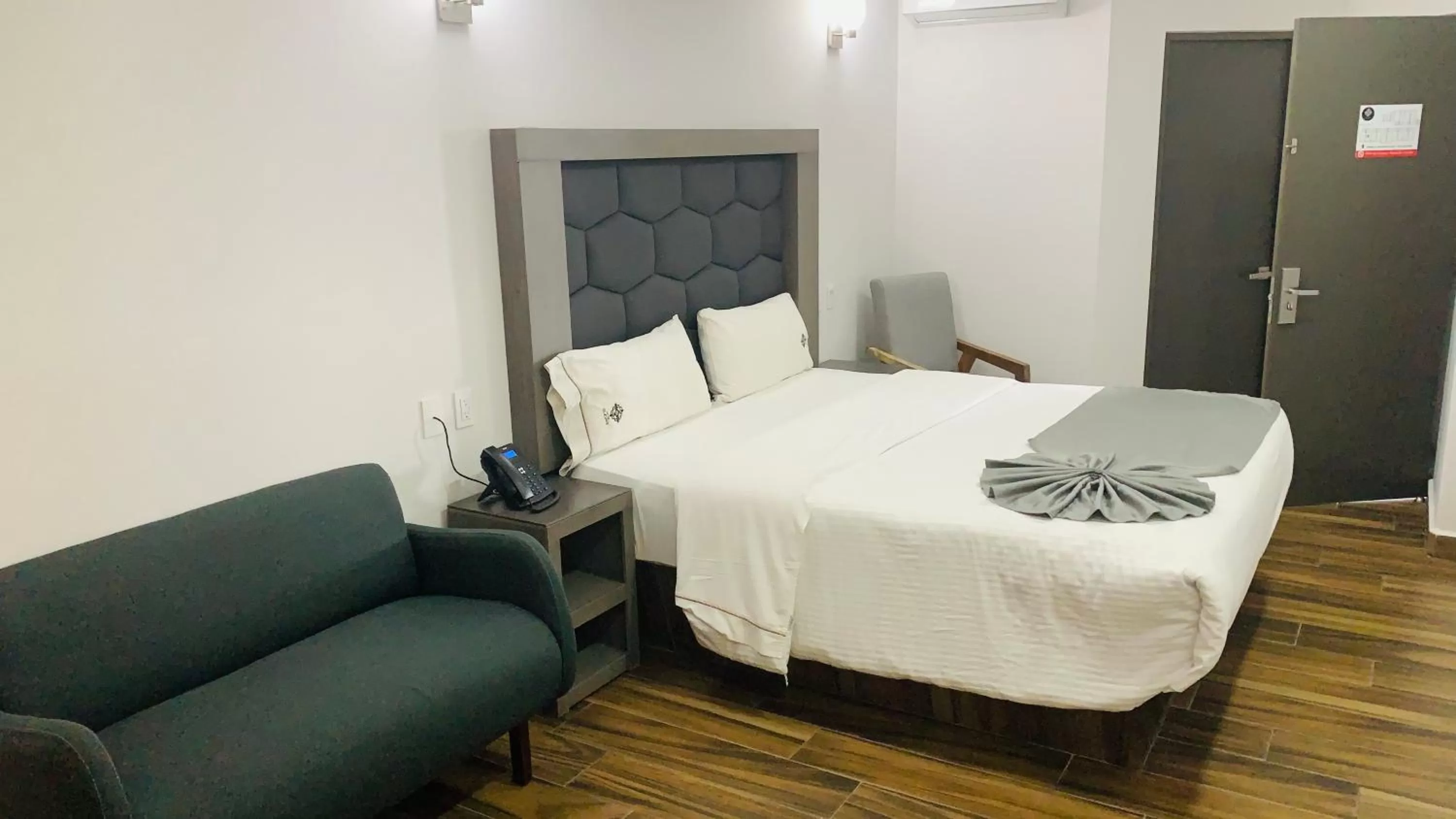 Superior King Room in Hotel Bugari Aeropuerto Guadalajara