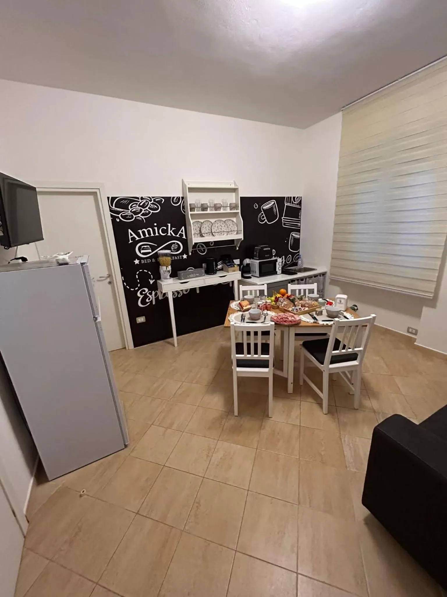 Food and drinks, Kitchen/Kitchenette in Amicka B&B