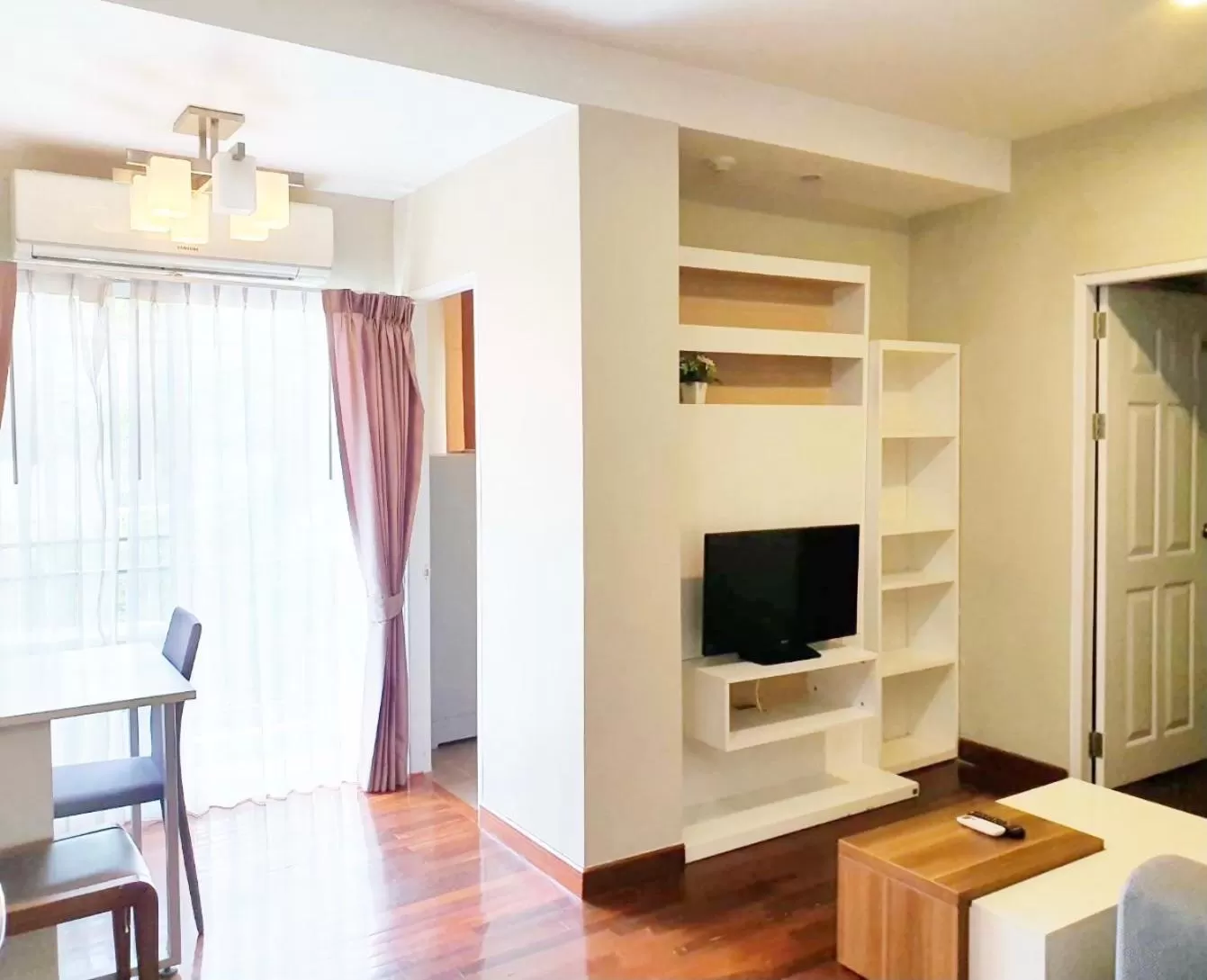 TV and multimedia in The Sriracha Residence