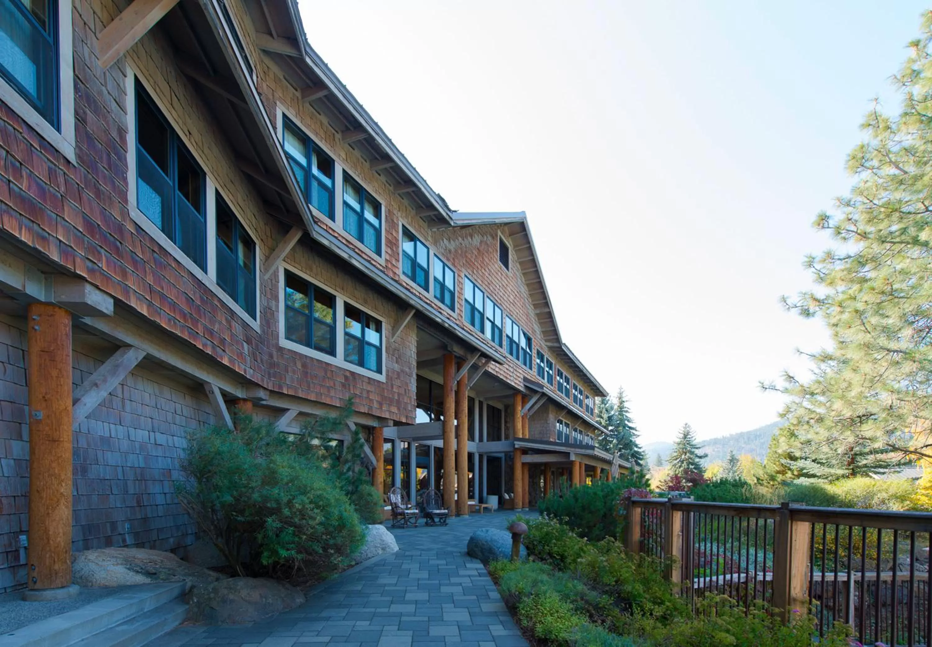 Property building in Sun Mountain Lodge