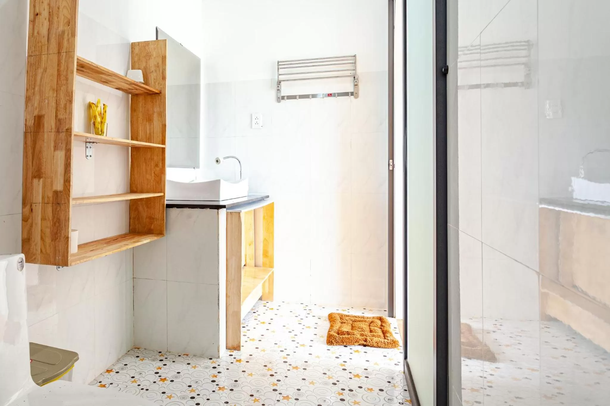 Bathroom, Bed in Phi Kite School