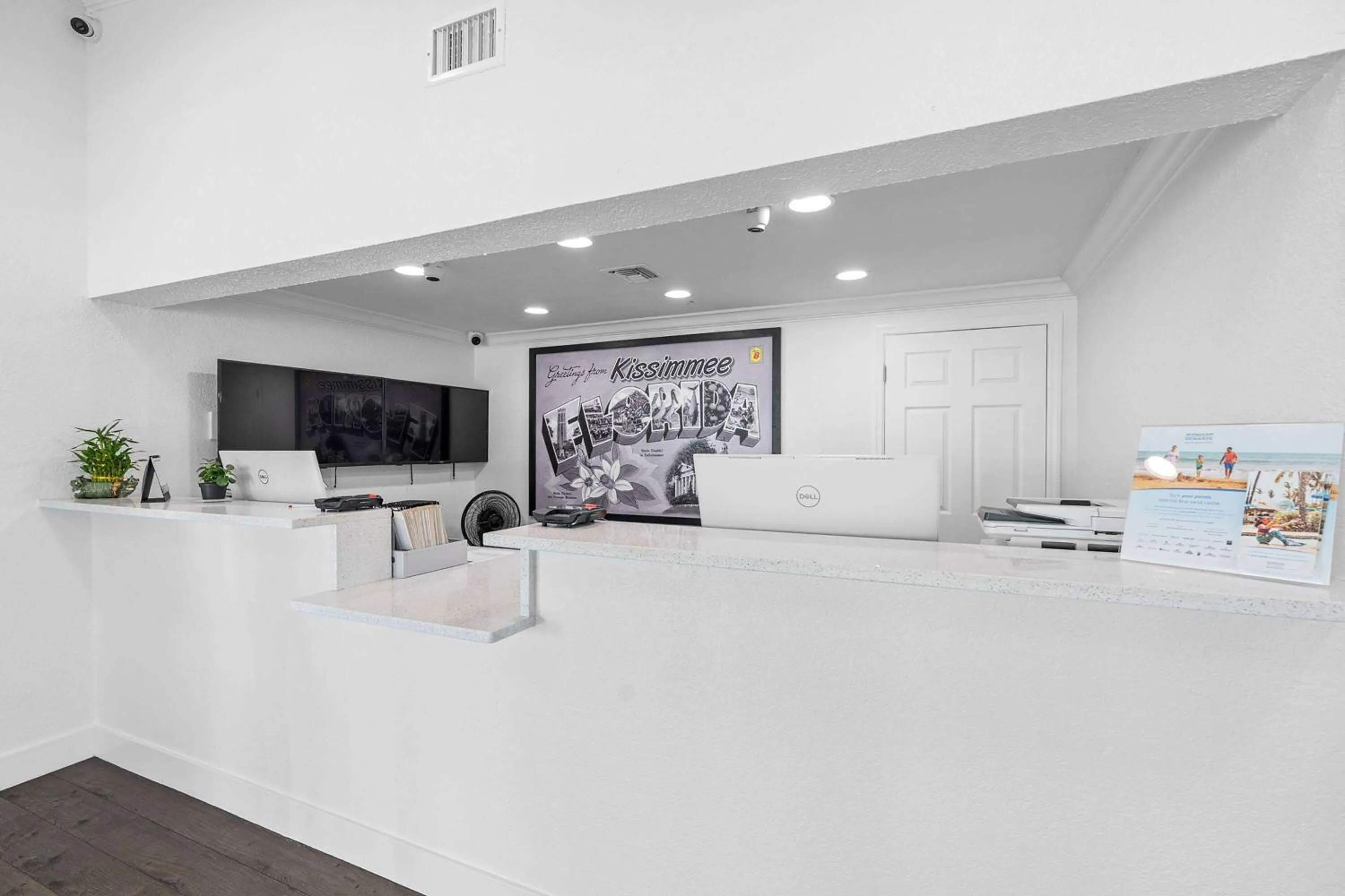 Lobby or reception in Super 8 by Wyndham Kissimmee-Orlando