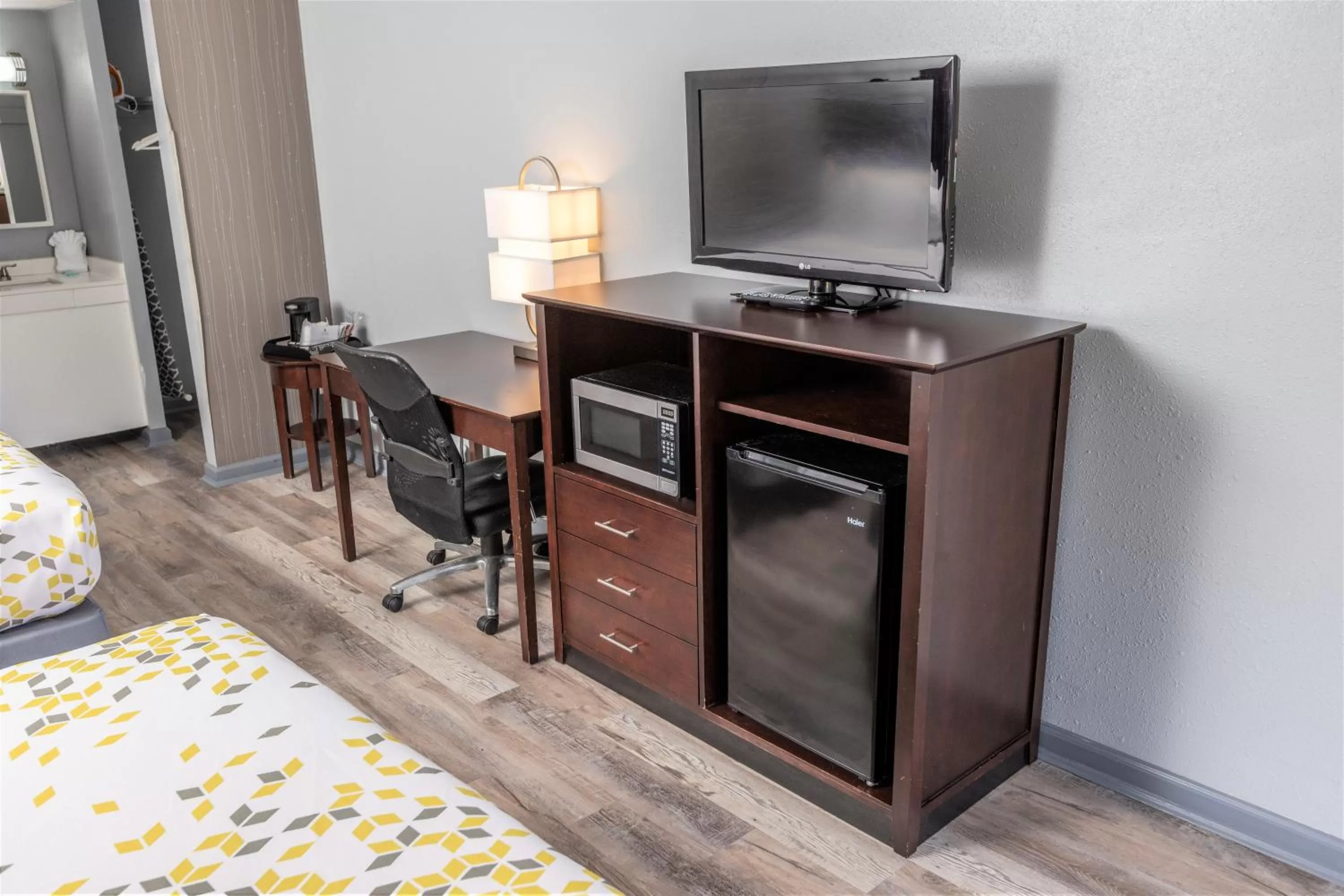 TV and multimedia in Butler Inn