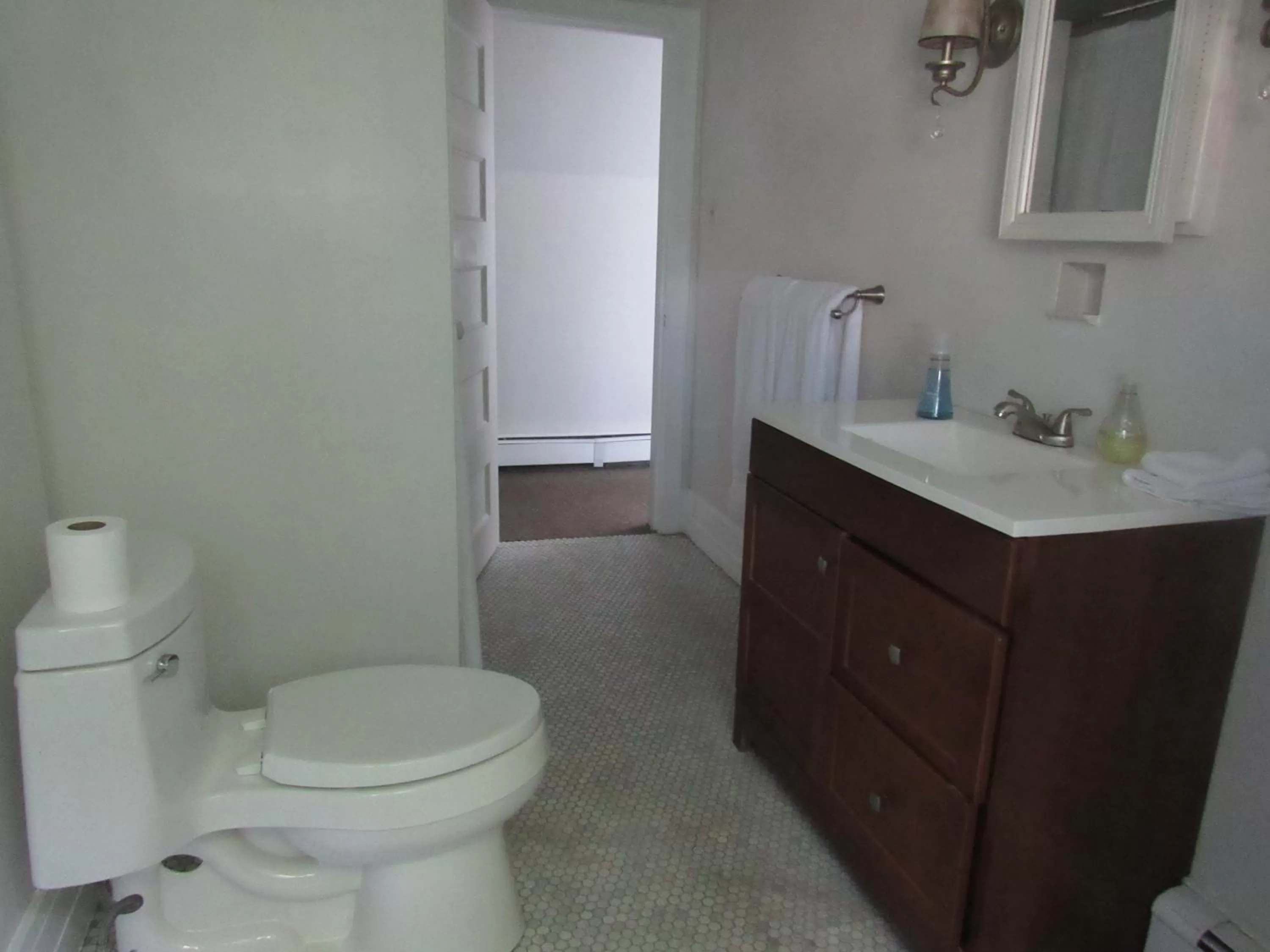 The Argus Hotel & Cocktail Lounge