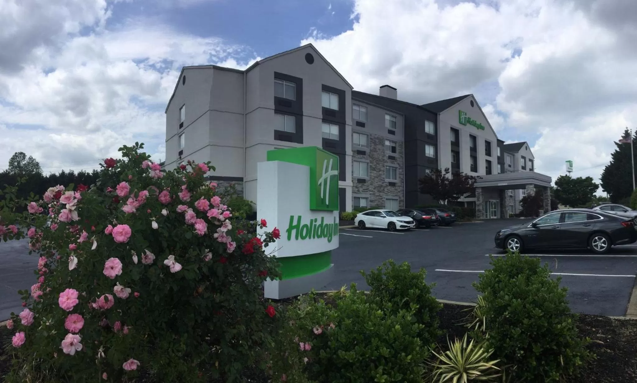 Property building in Holiday Inn Spartanburg Northwest