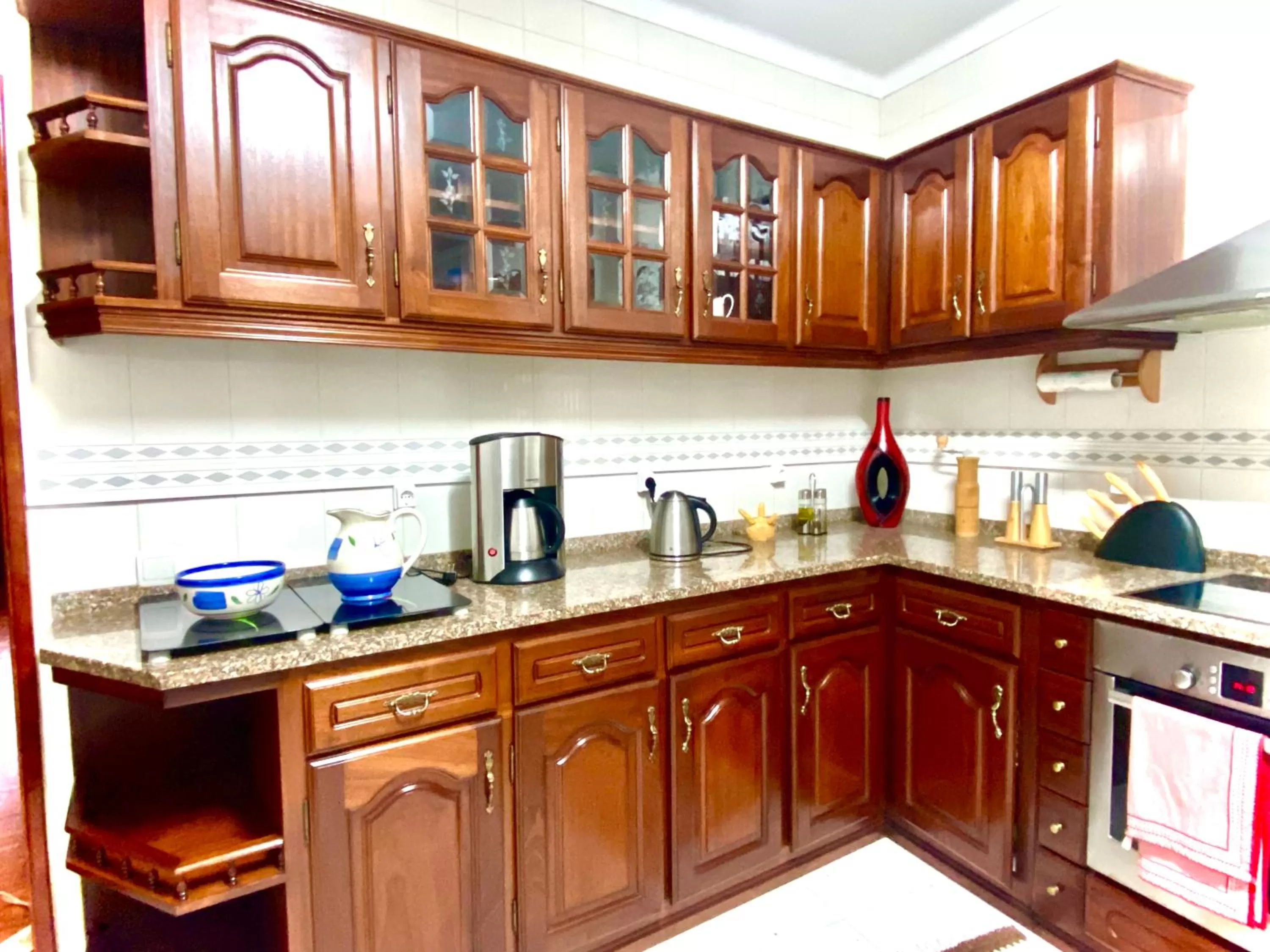 Kitchen or kitchenette, Kitchen/Kitchenette in Spray B&B Sitio in Nazare Mini bar, European style