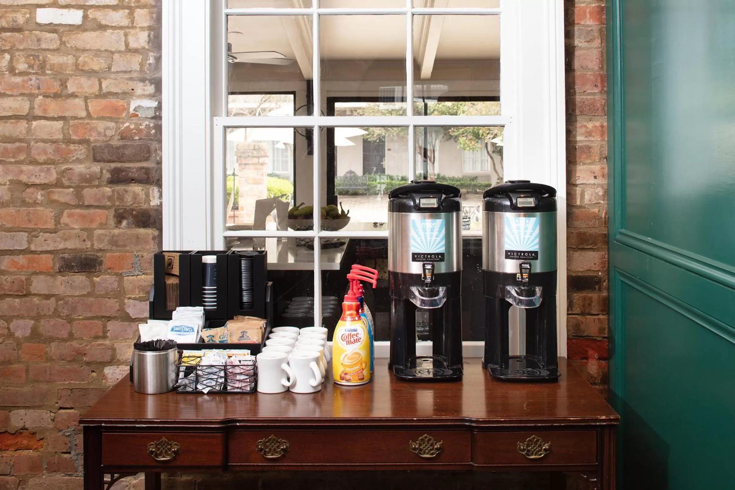 Coffee/tea facilities in Maison Saint Charles