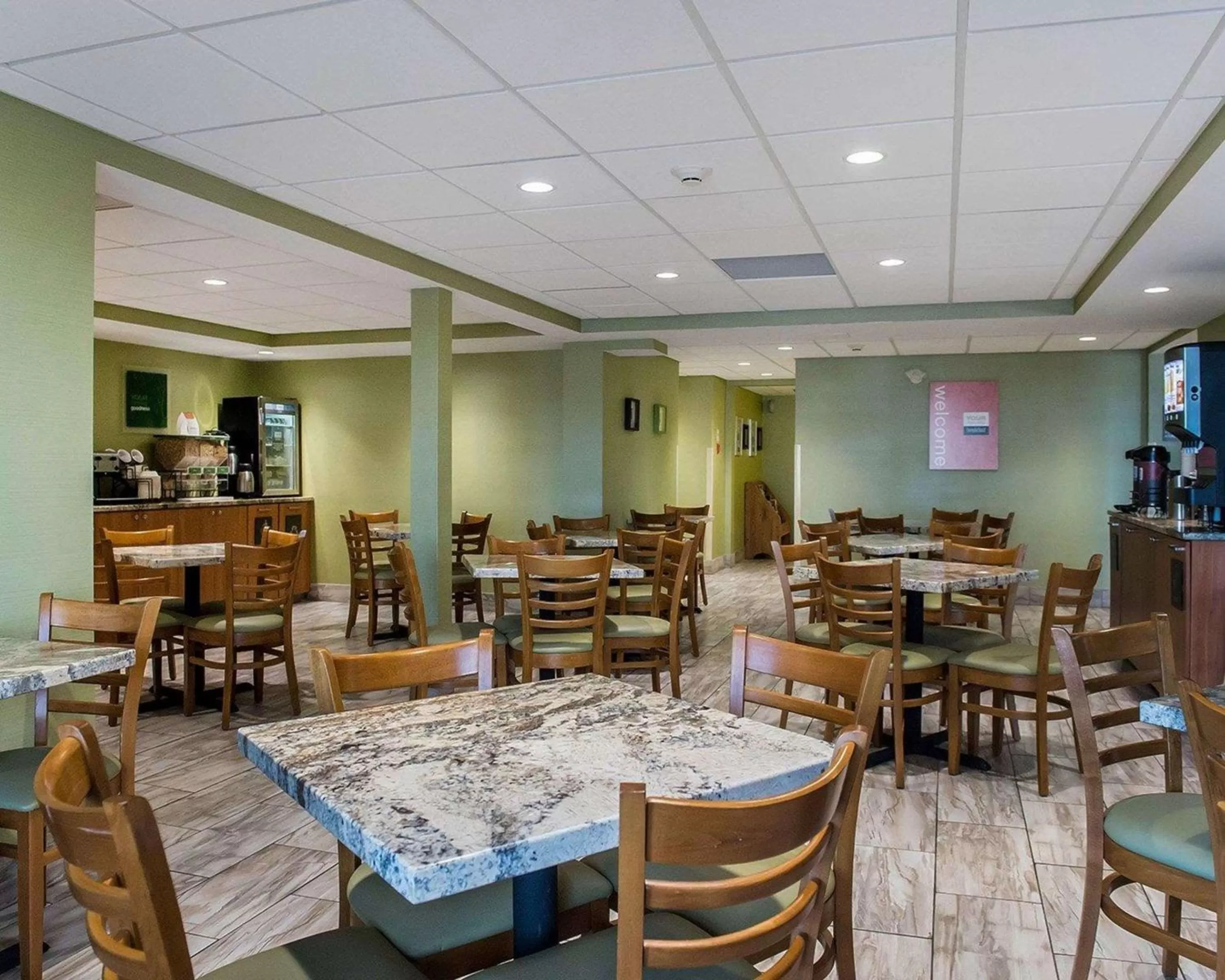 Restaurant/places to eat in Comfort Inn