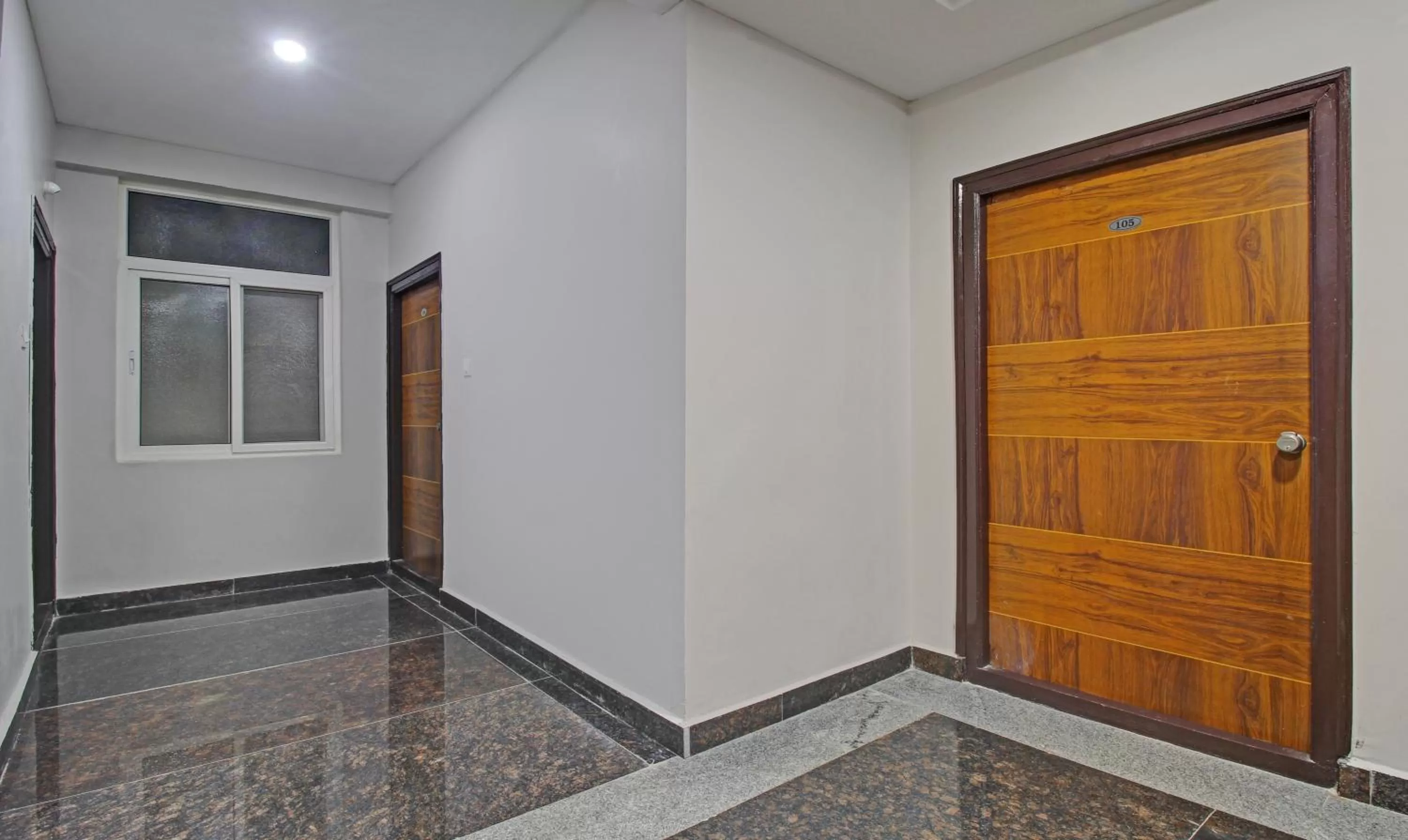 Lobby or reception in Itsy Hotels Sunrise Grand, Hitech City