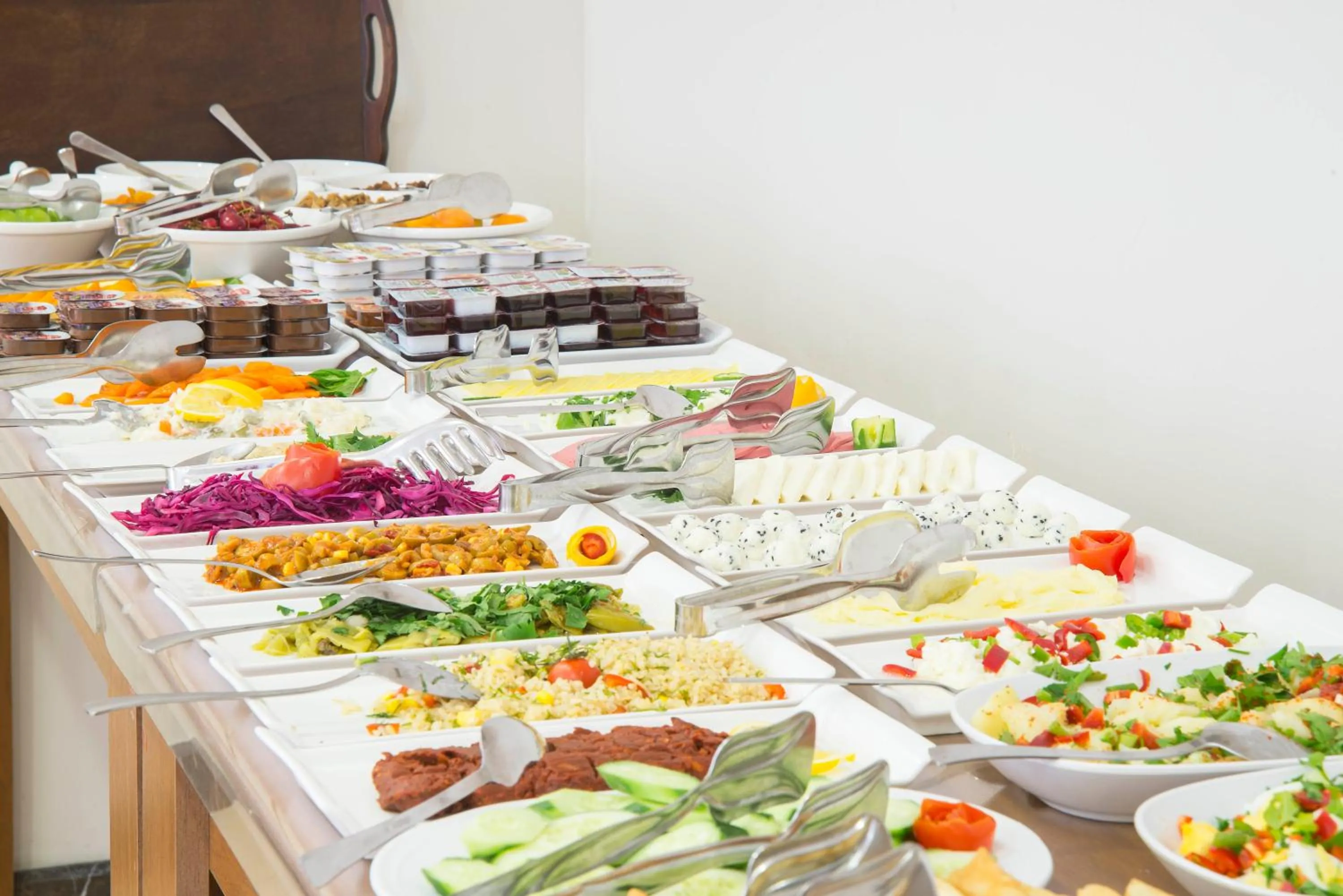 Food in Lalinn Hotel